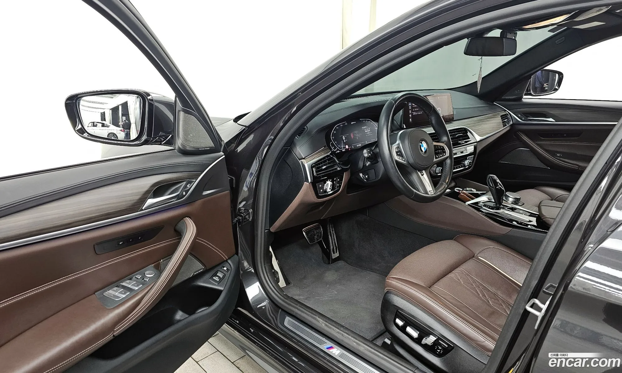 BMW 5 Series 2020 — 17