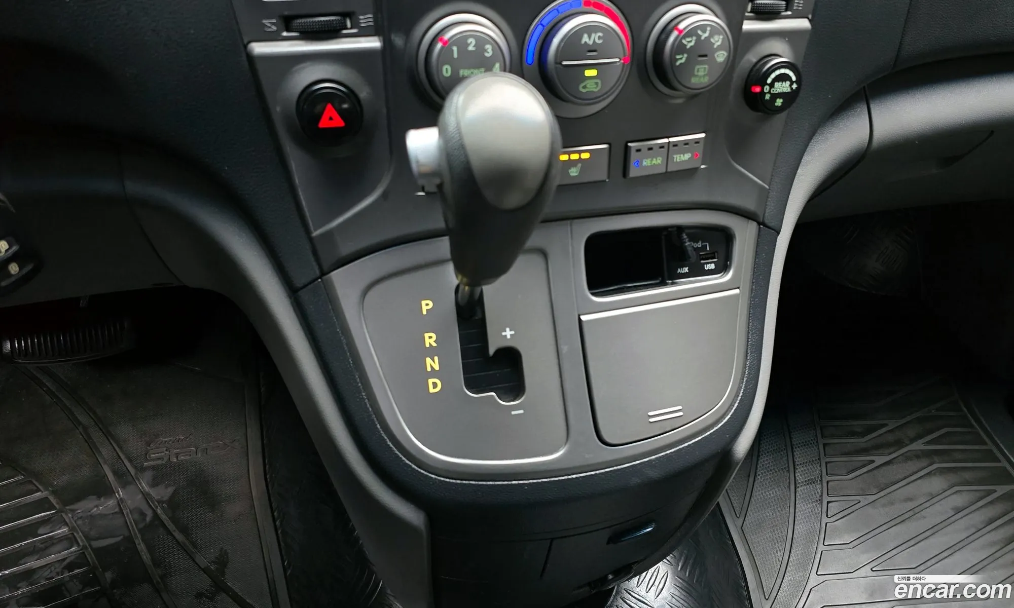 Hyundai Grand Starex 2014 — 11
