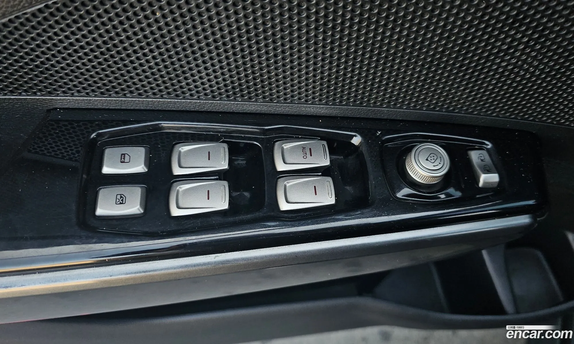 KG Mobility (SsangYong) Tivoli Armour 2018 — 11