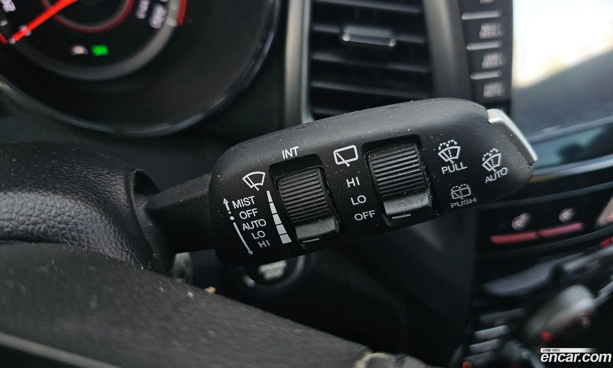 KG Mobility (SsangYong) Tivoli Armour 2018 — 16