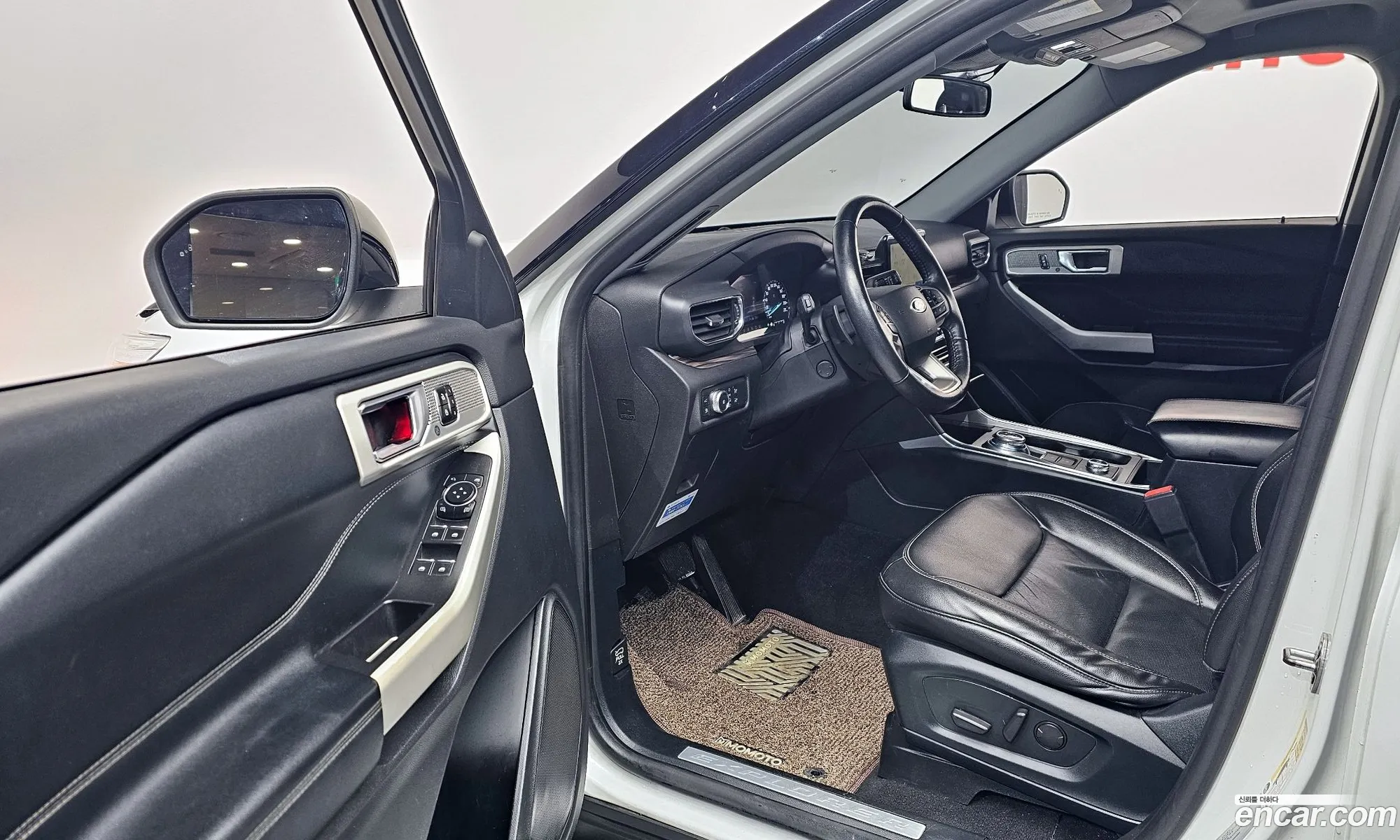 Ford Explorer 6th Gen 2021 1FM5K8FY3MNA00008 — 9