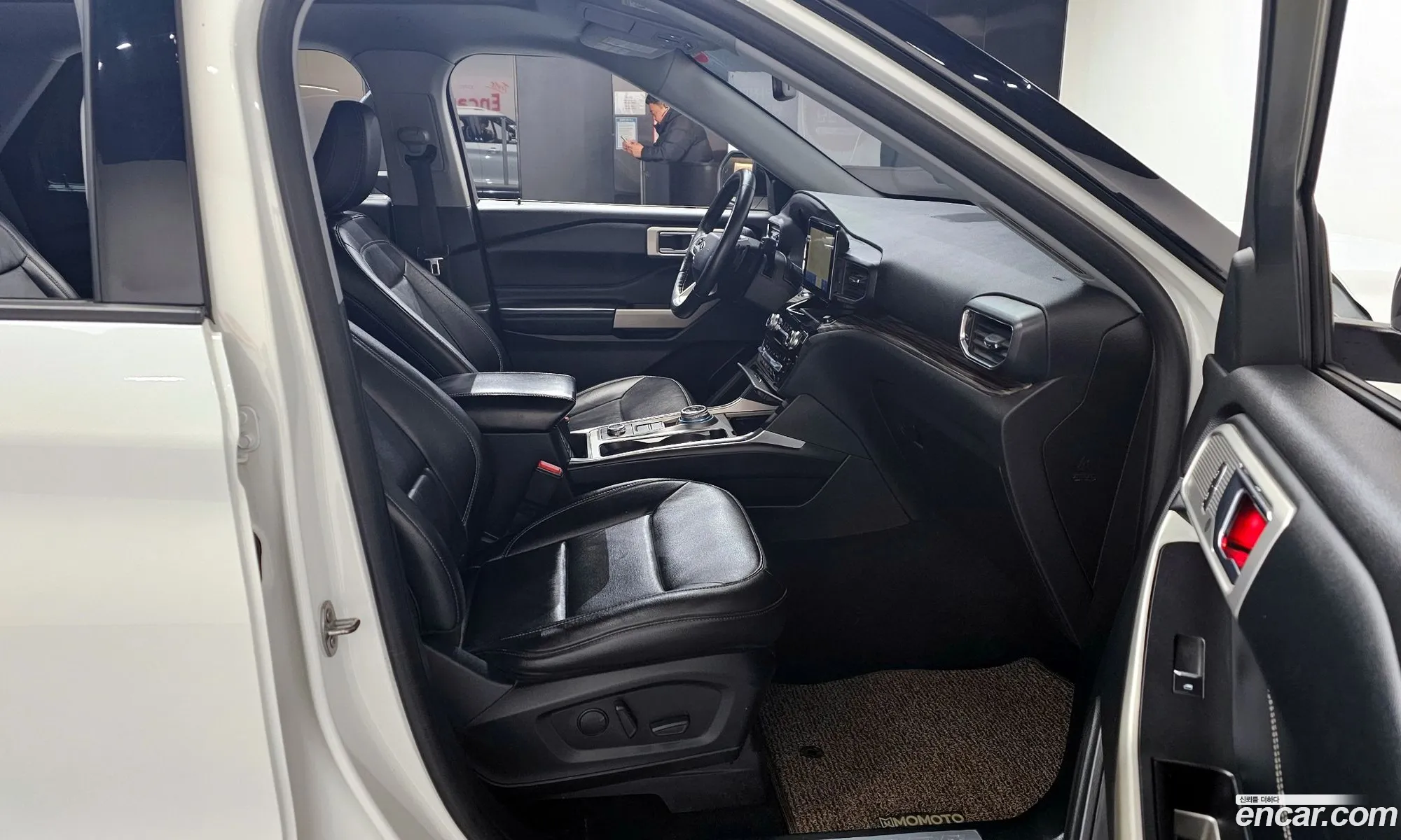 Ford Explorer 6th Gen 2021 1FM5K8FY3MNA00008 — 18