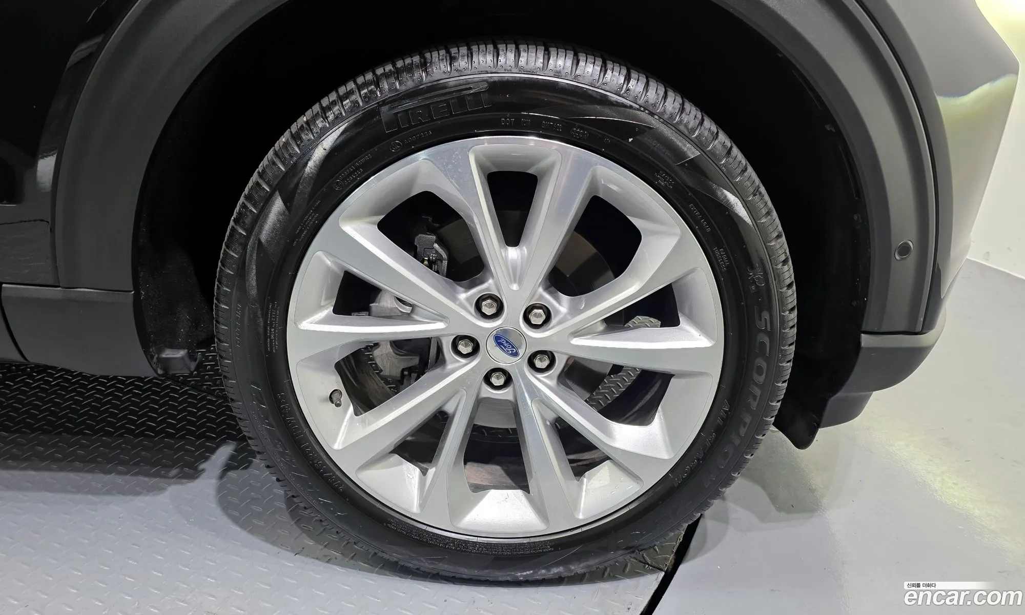 Ford Explorer 6th Gen 2021 1FM5K8HC7MGC01836 — 16