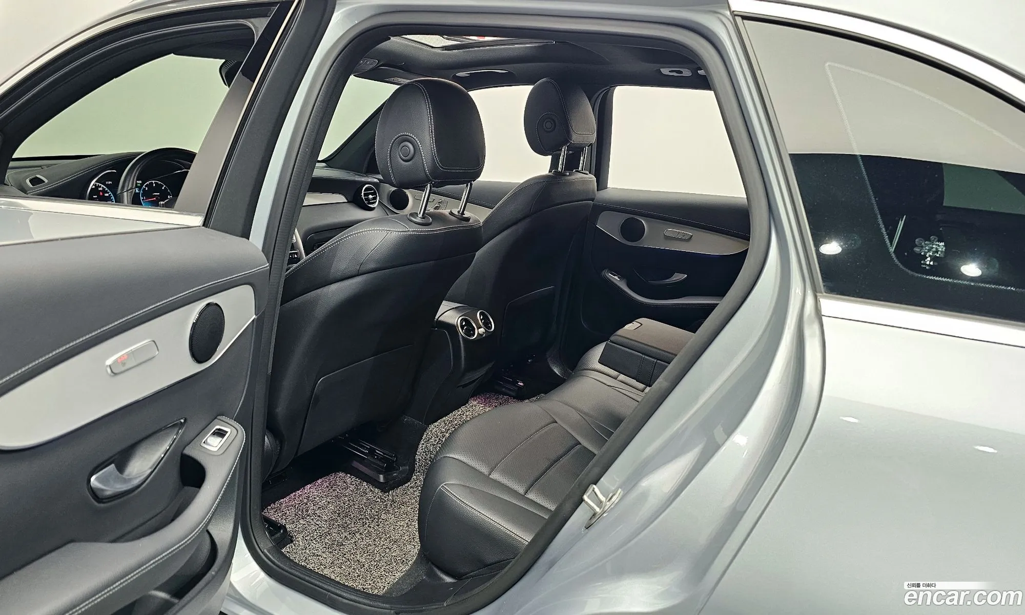 Mercedes-Benz GLC-Class X253 2022 — 14