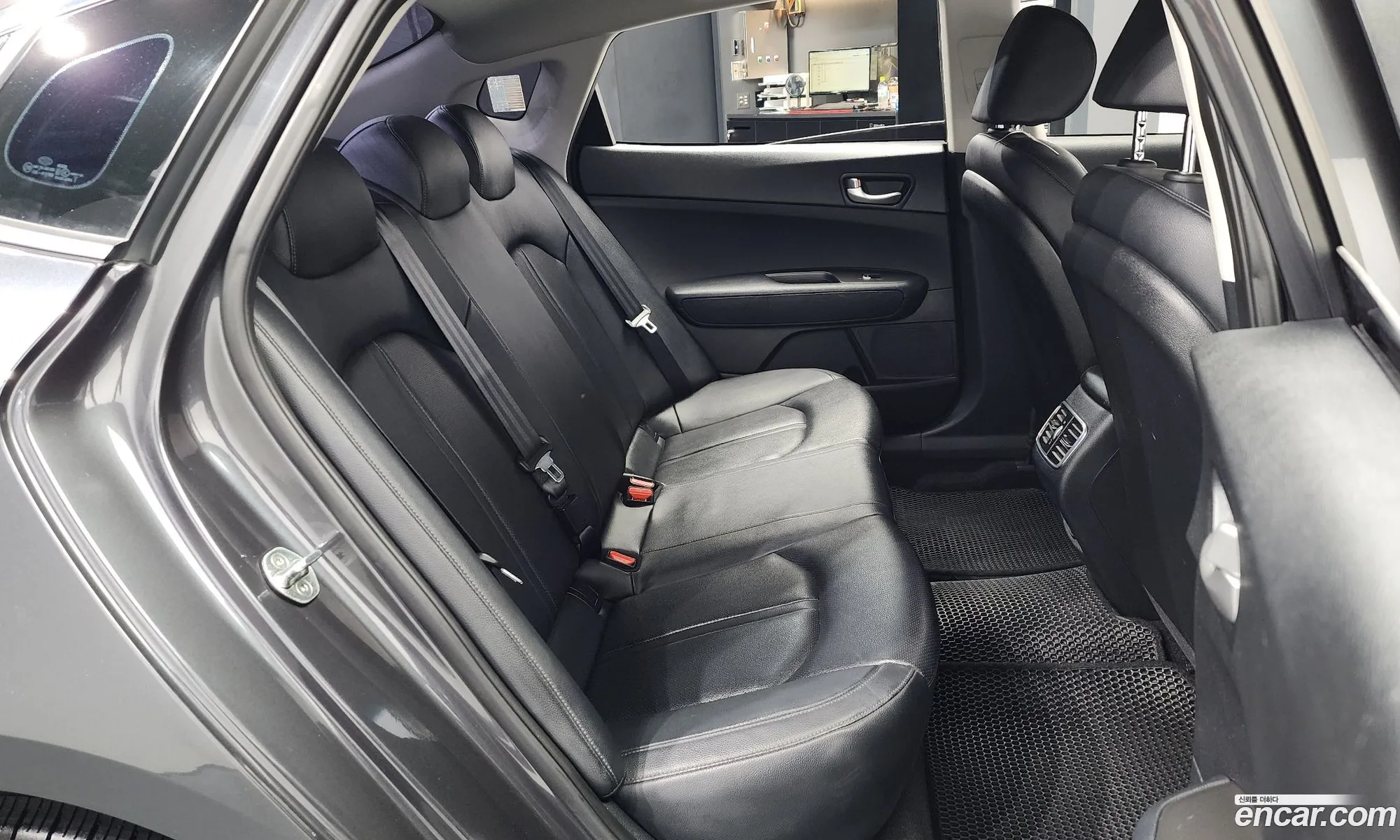 Kia K5 2017 — 18
