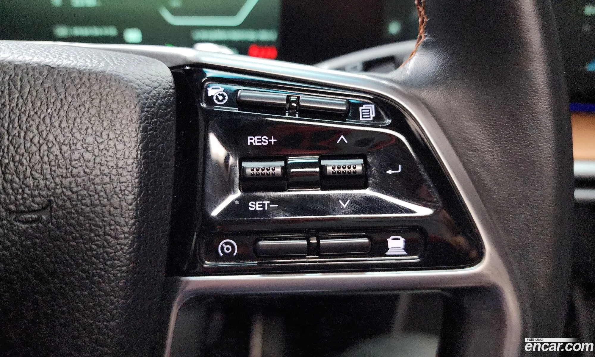 KG Mobility (SsangYong) Torres EVX 2023 — 3