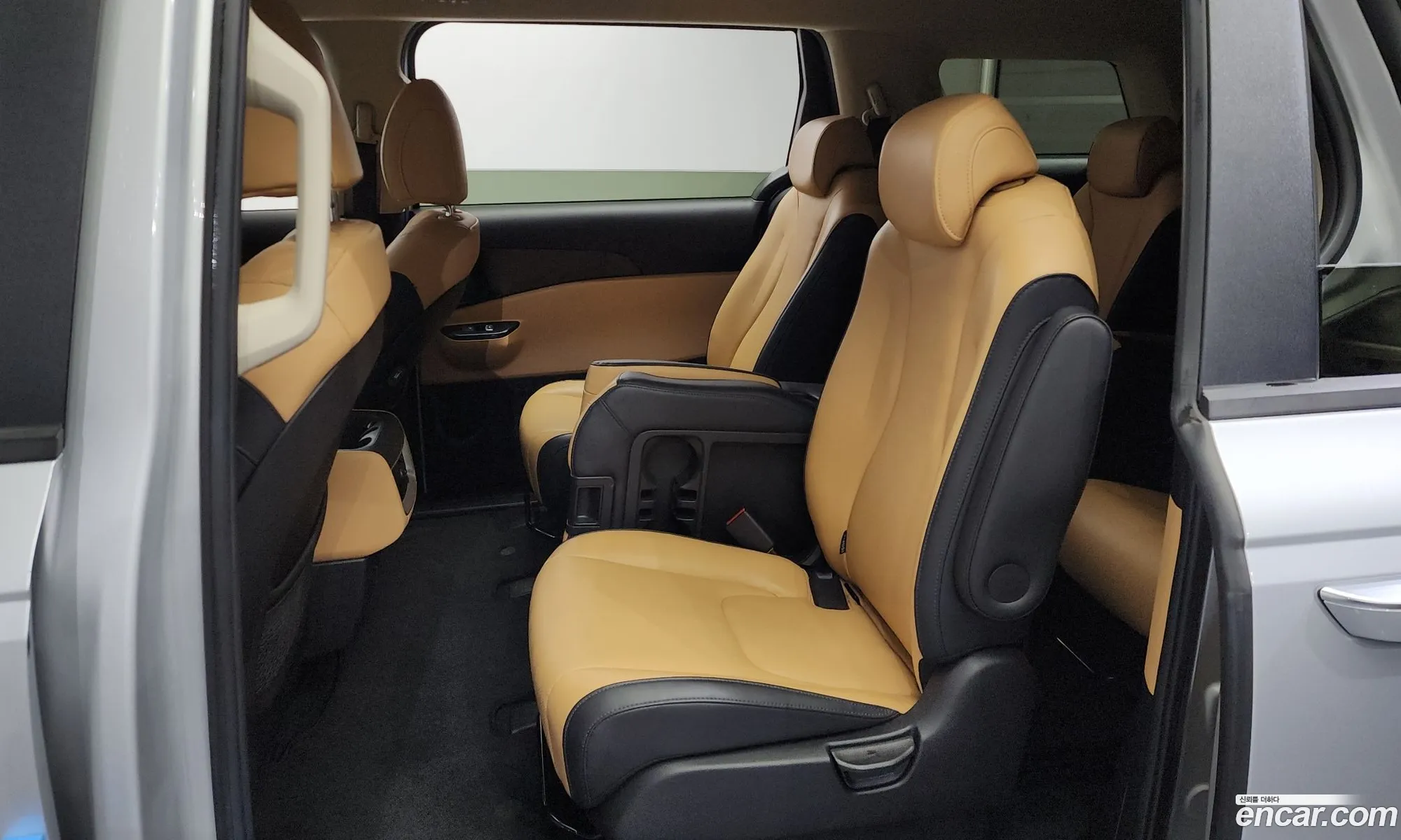 Kia Carnival 2020 — 18
