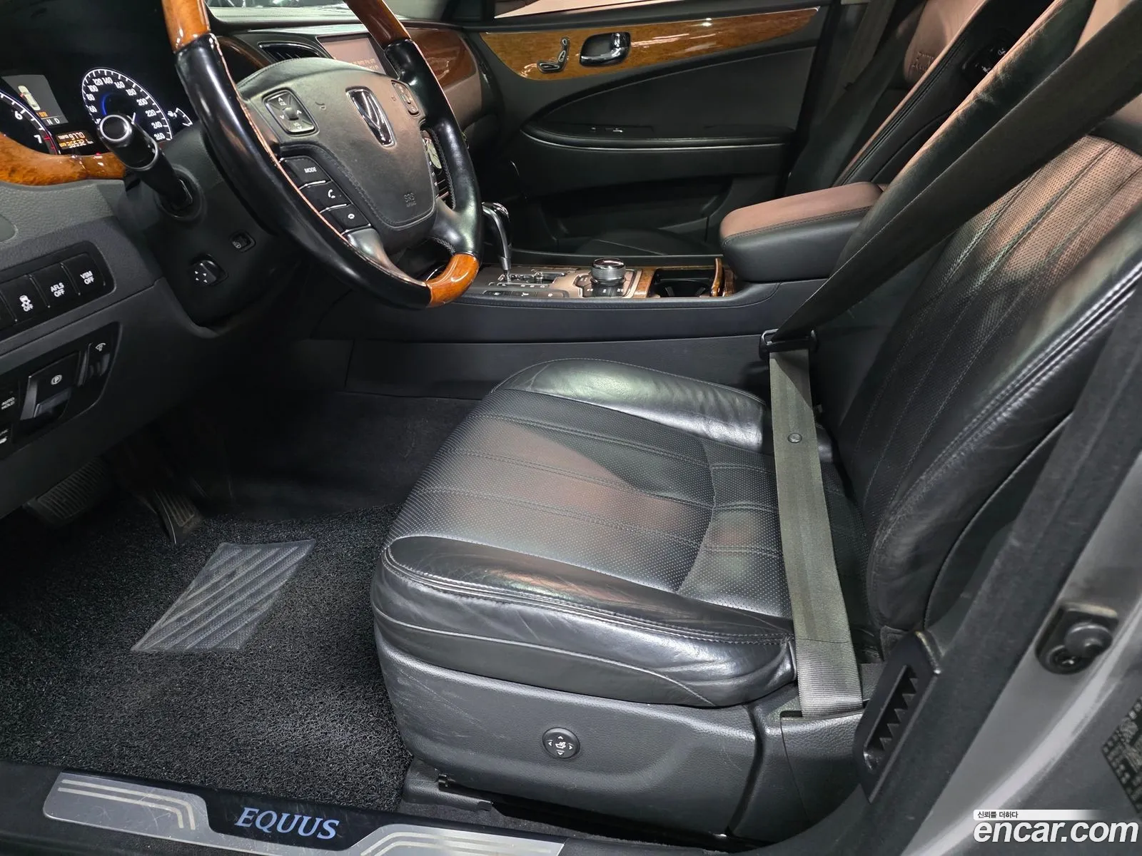 Hyundai Equus 2009 — 11