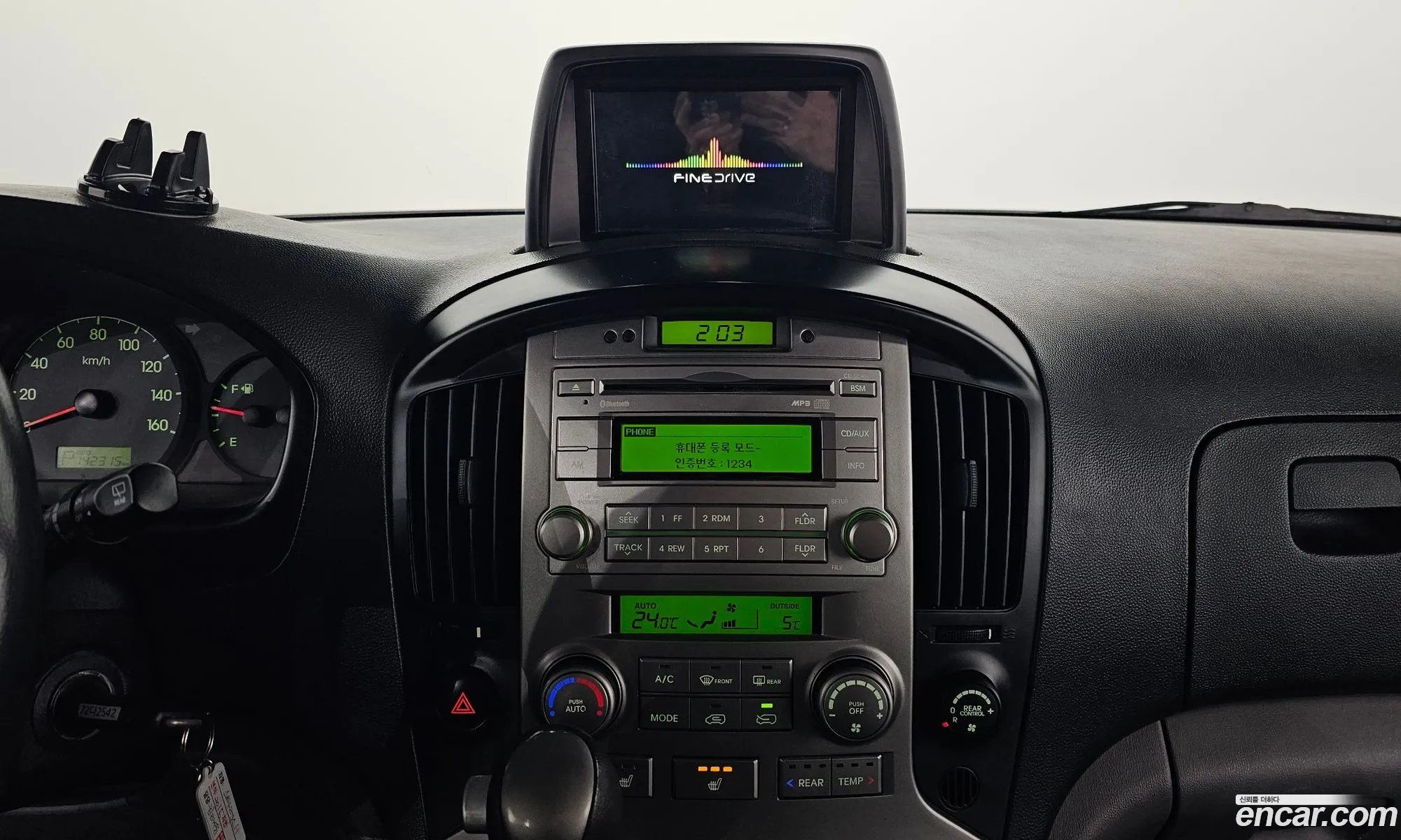 Hyundai Grand Starex 2014 — 20
