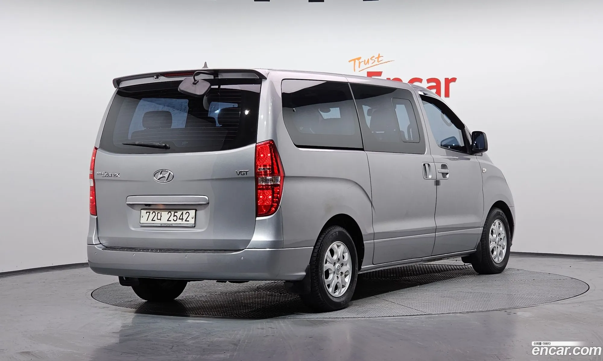 Hyundai Grand Starex 2014 — 18