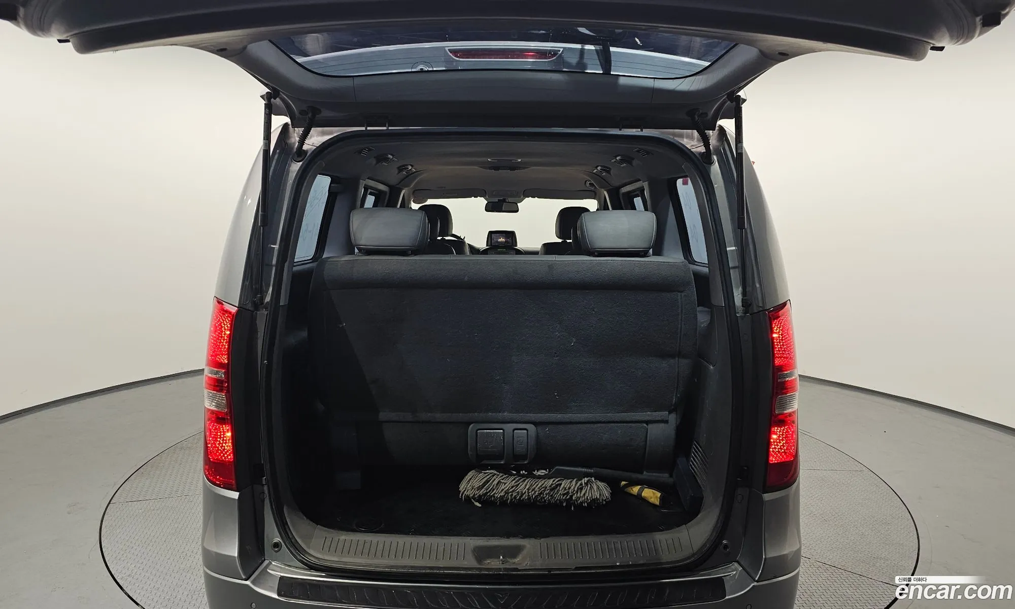 Hyundai Grand Starex 2014 — 2