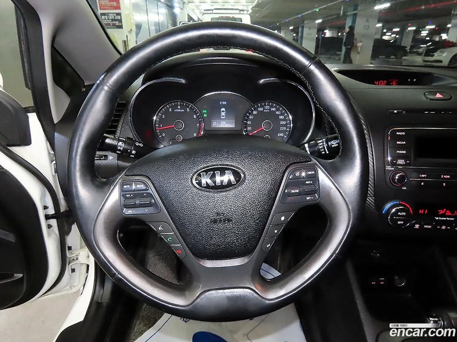 Kia K3 2015 — 14