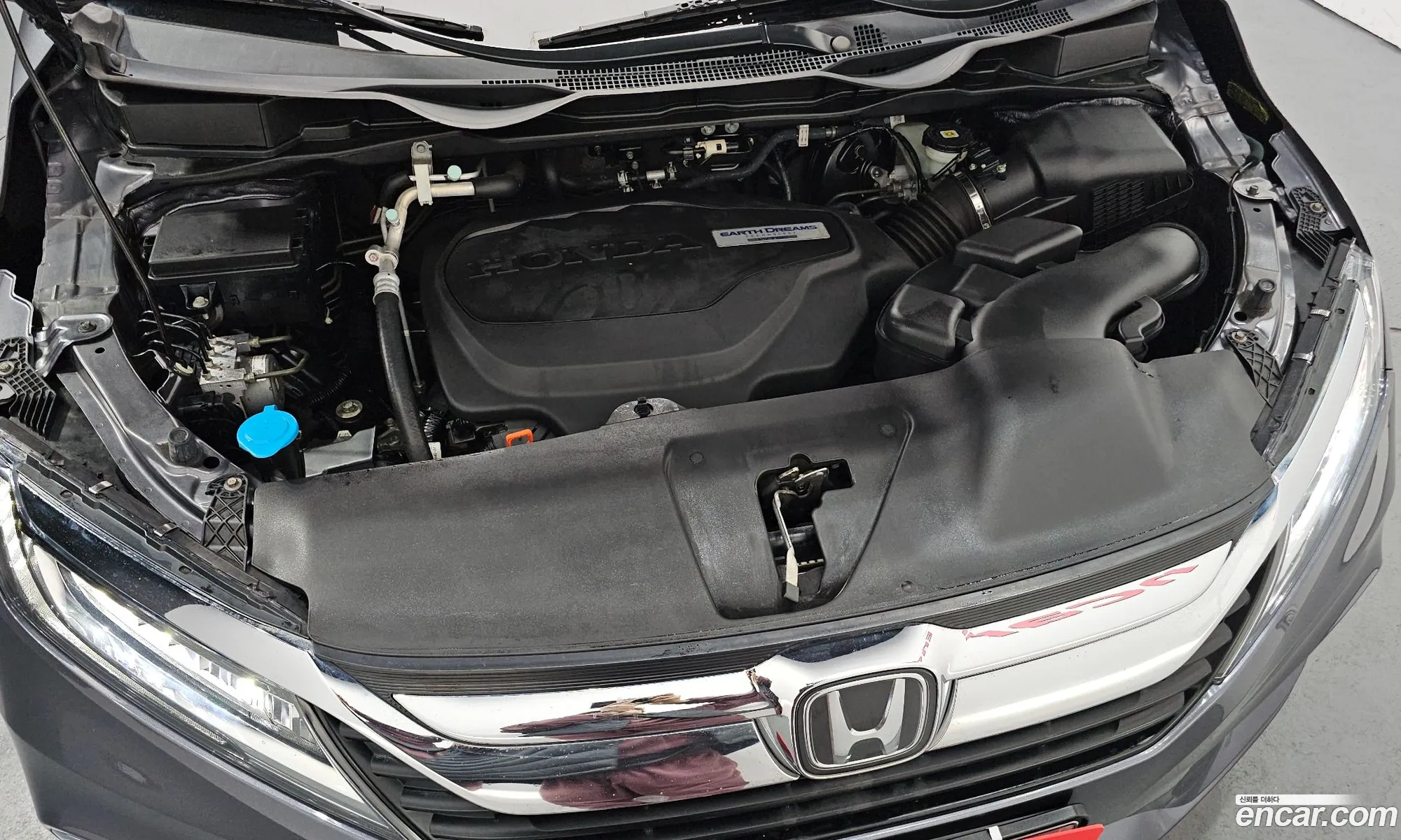 Honda Odyssey 2017 5KBRL6880JB600078 — 4