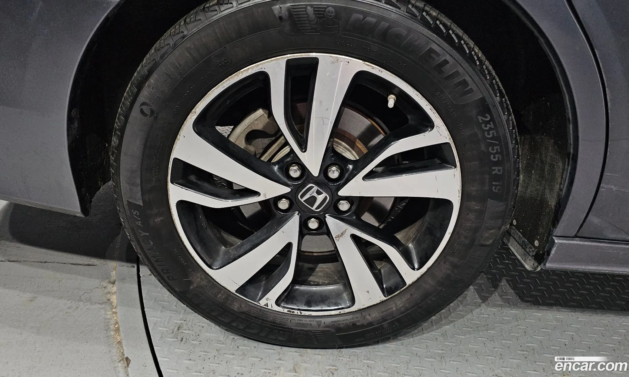 Honda Odyssey 2017 5KBRL6880JB600078 — 17