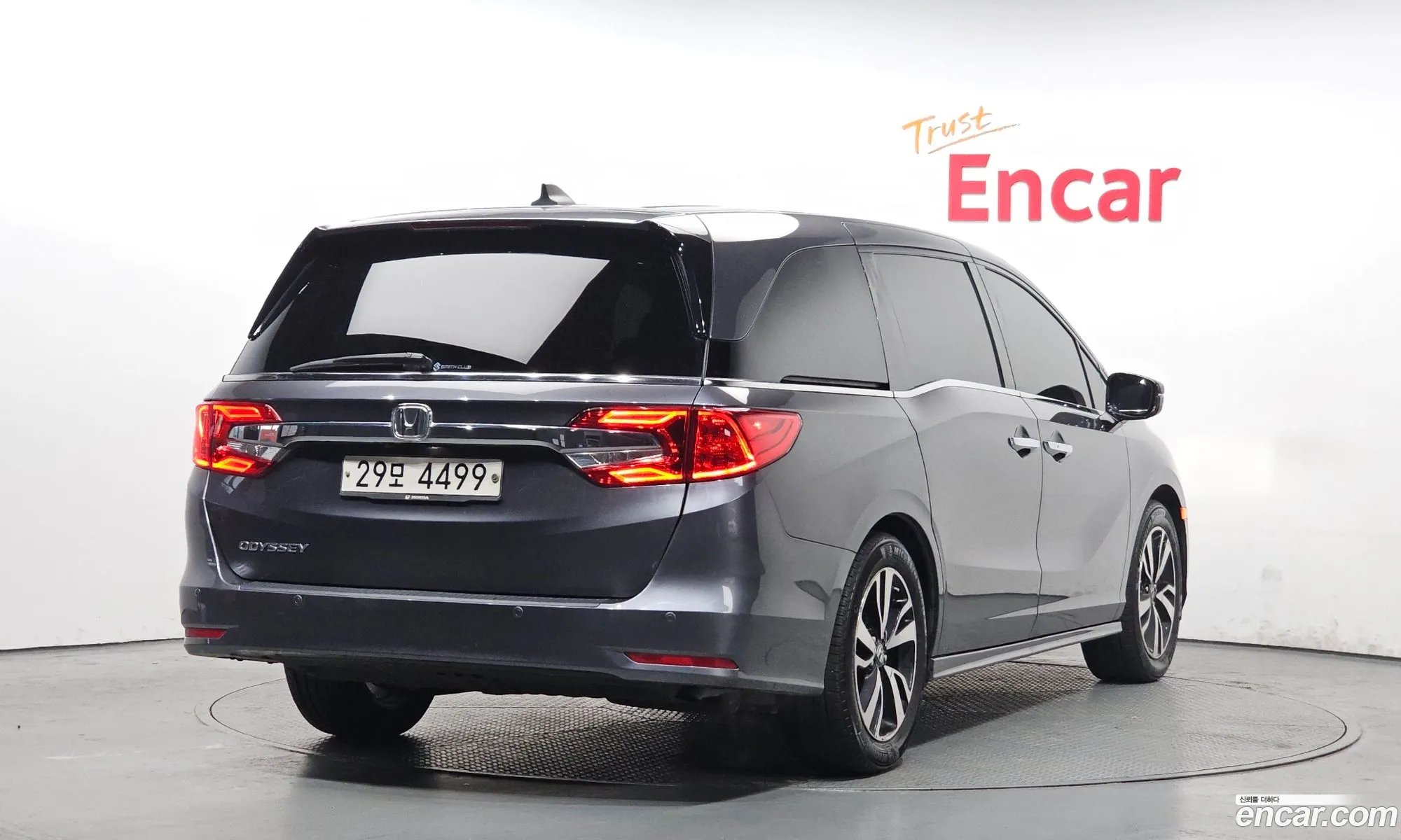 Honda Odyssey 2017 5KBRL6880JB600078 — 5