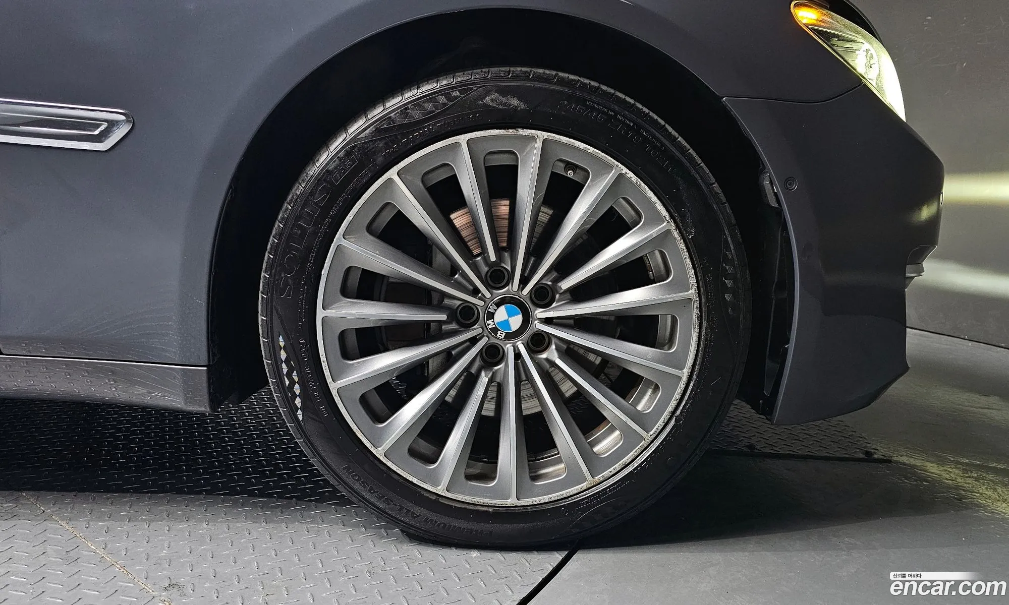 BMW 7 Series 2015 — 9