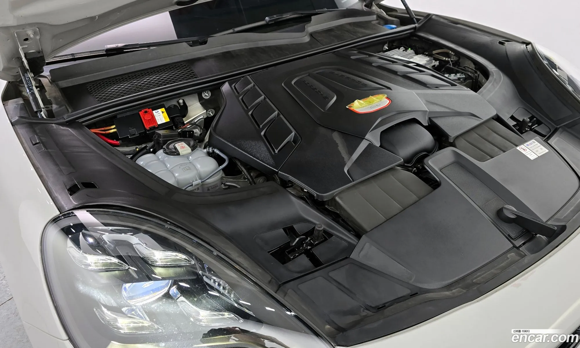 Porsche Cayenne 2022 — 8