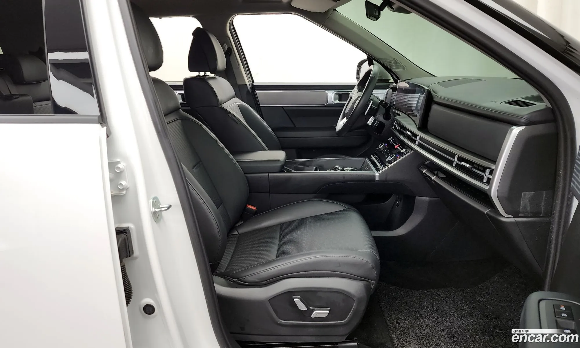 Hyundai Santa Fe 2023 — 16