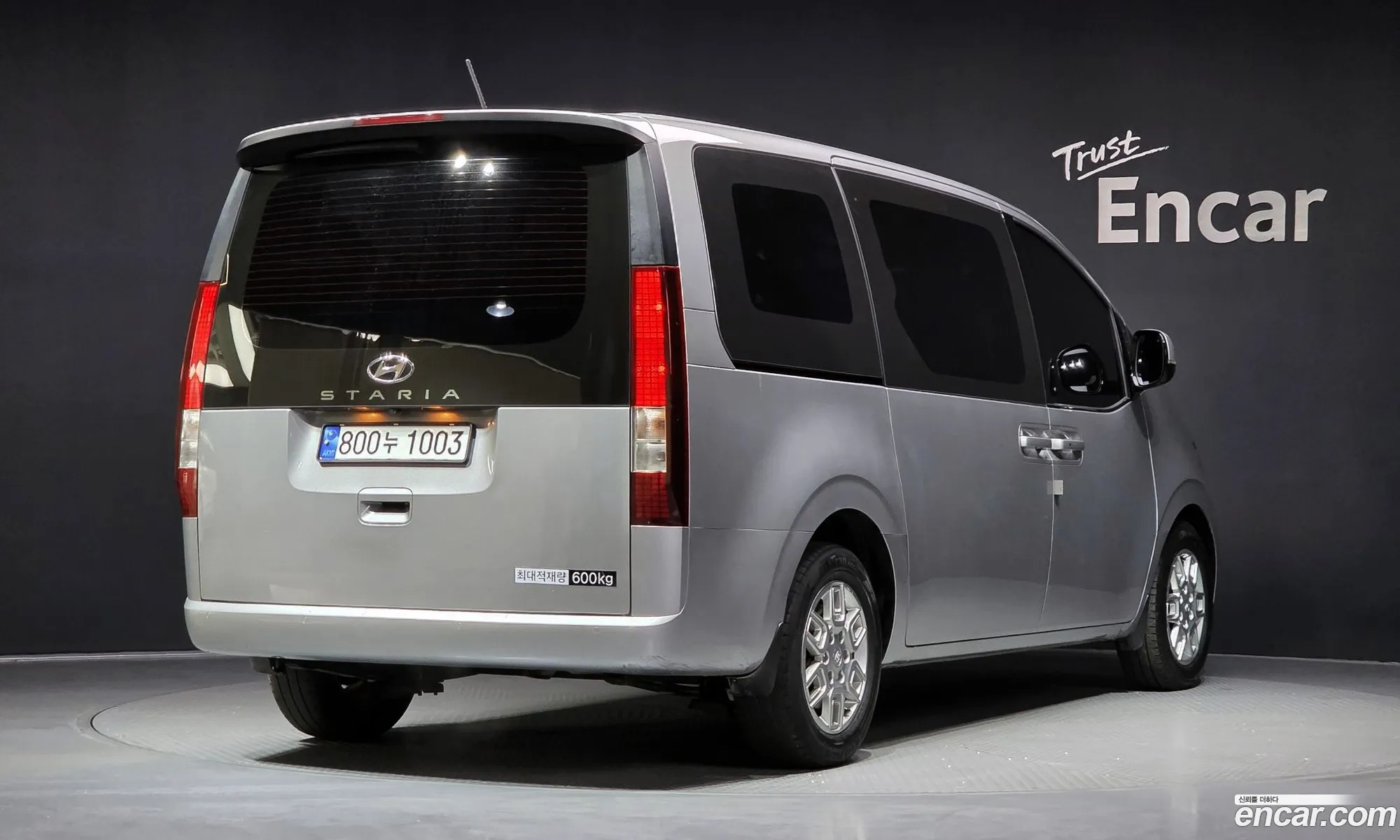 Hyundai Staria 2023 — 18