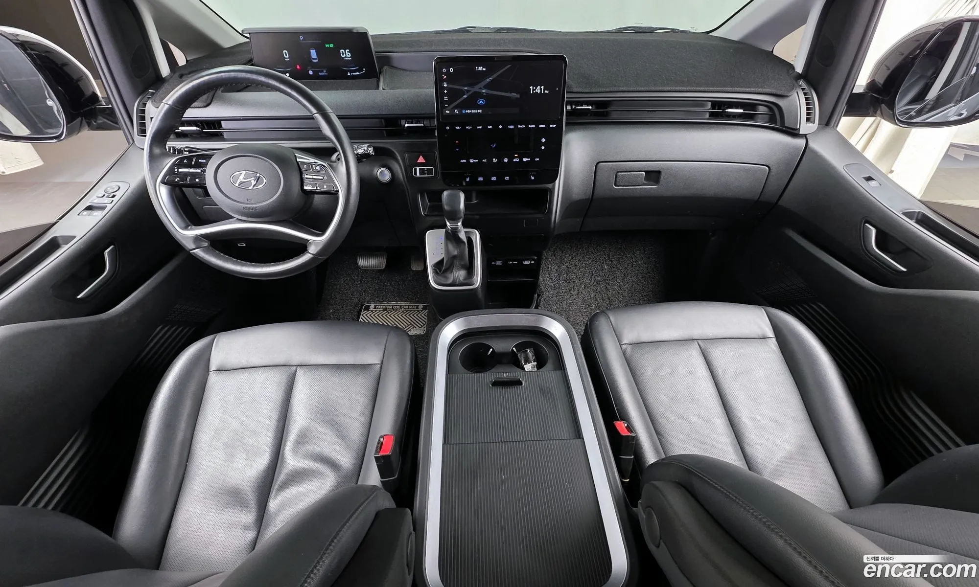 Hyundai Staria 2023 — 13