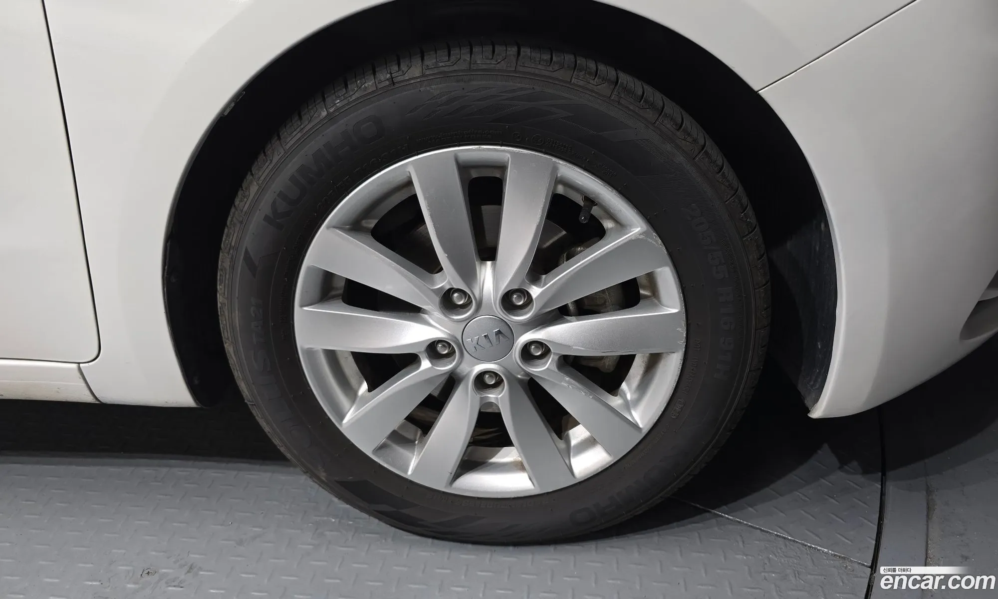 Kia K3 2014 KNAFK412BFA355571 — 19