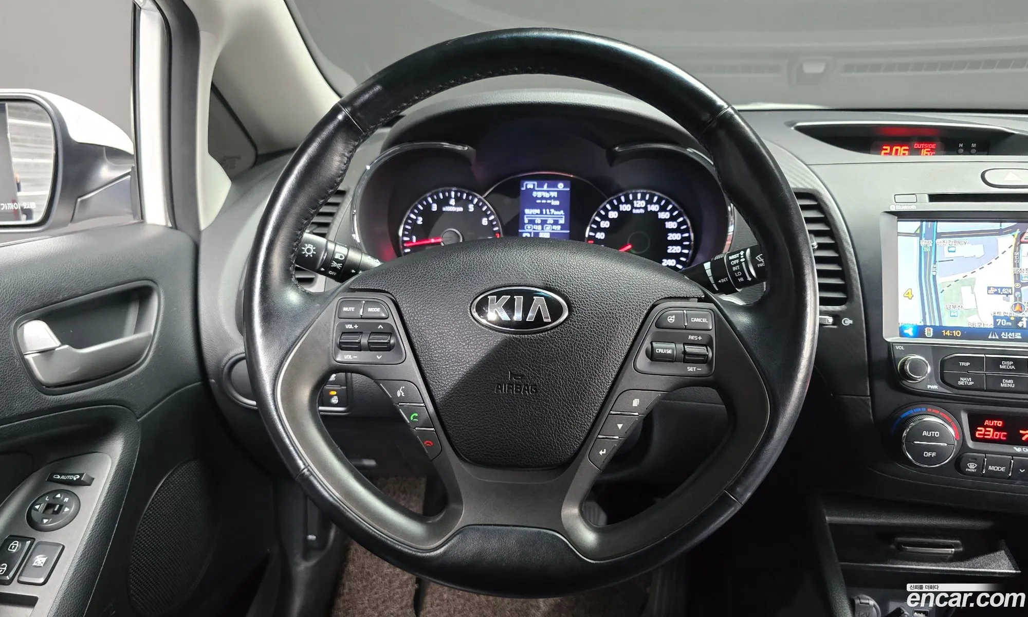 Kia K3 2014 KNAFK412BFA355571 — 4