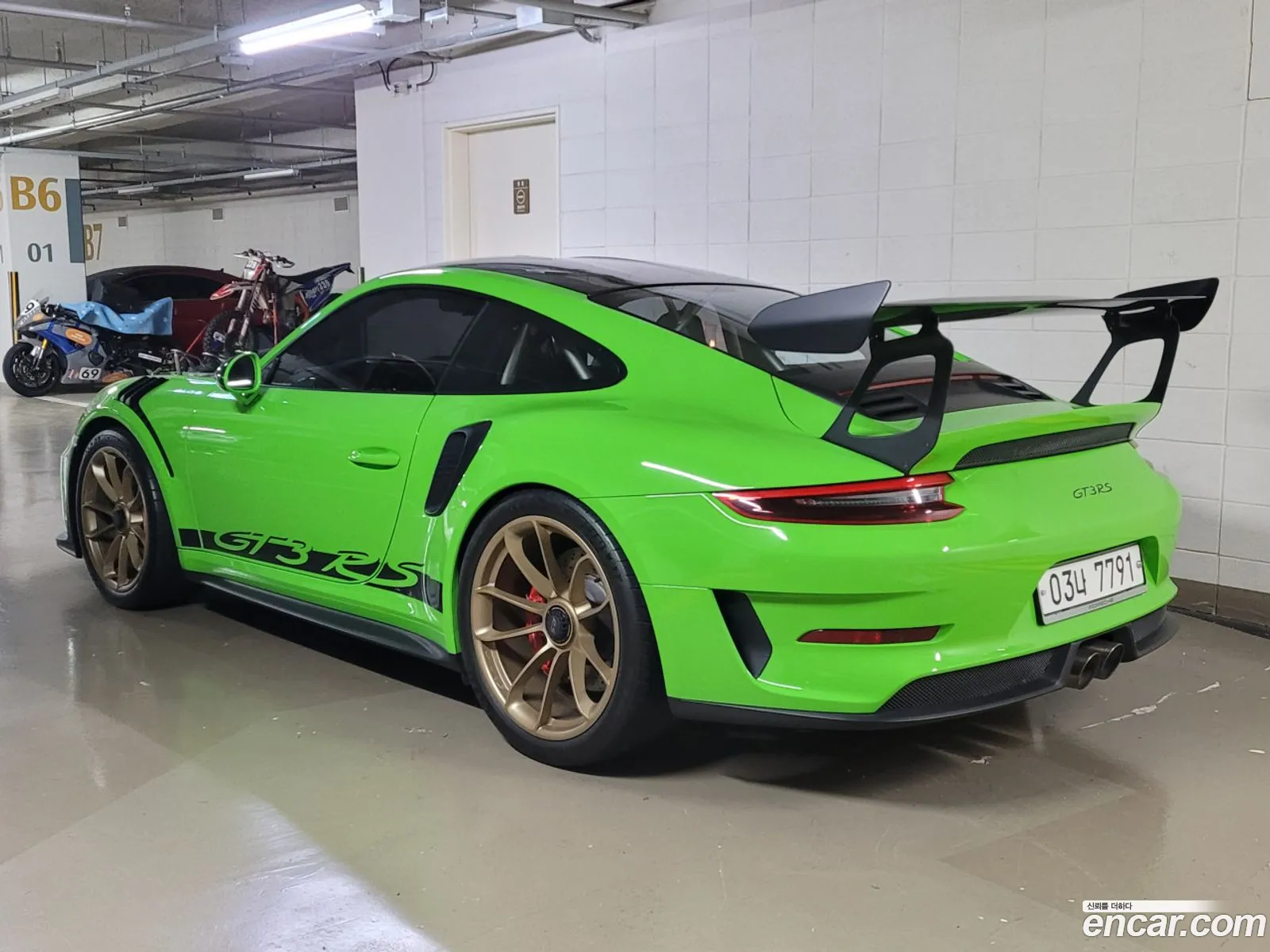Porsche 911 2019 — 17