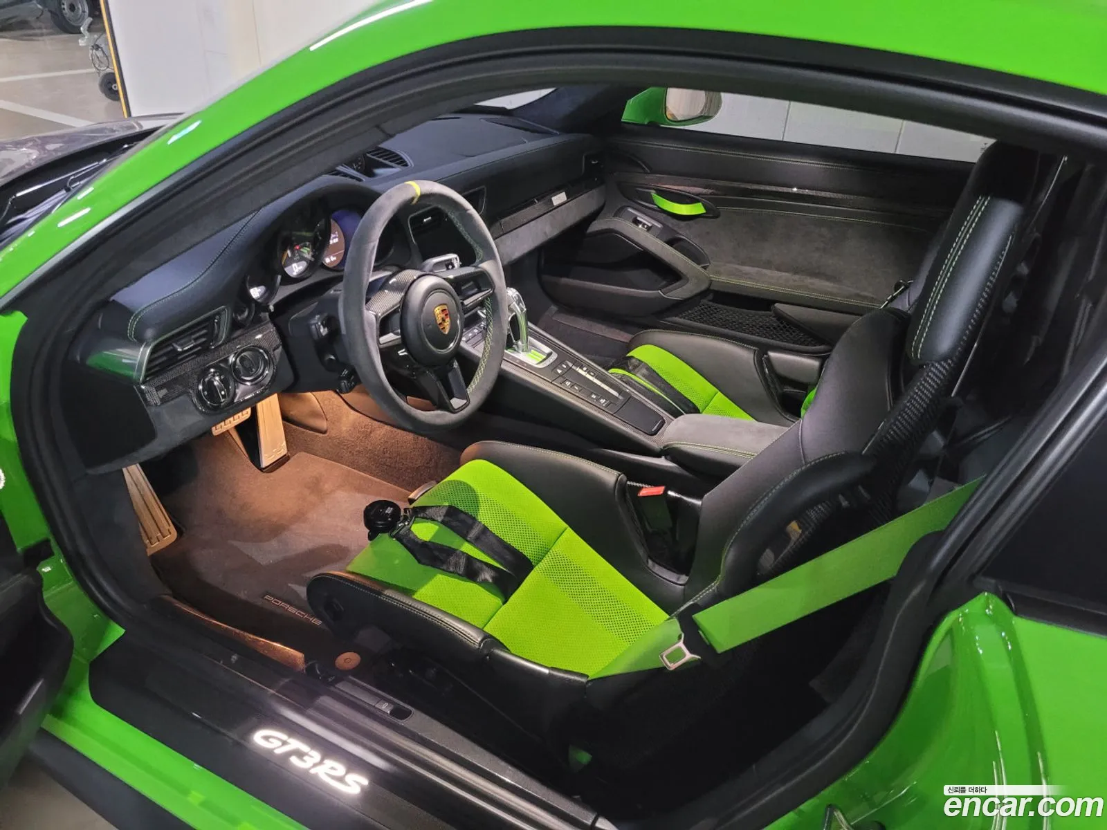 Porsche 911 2019 — 11