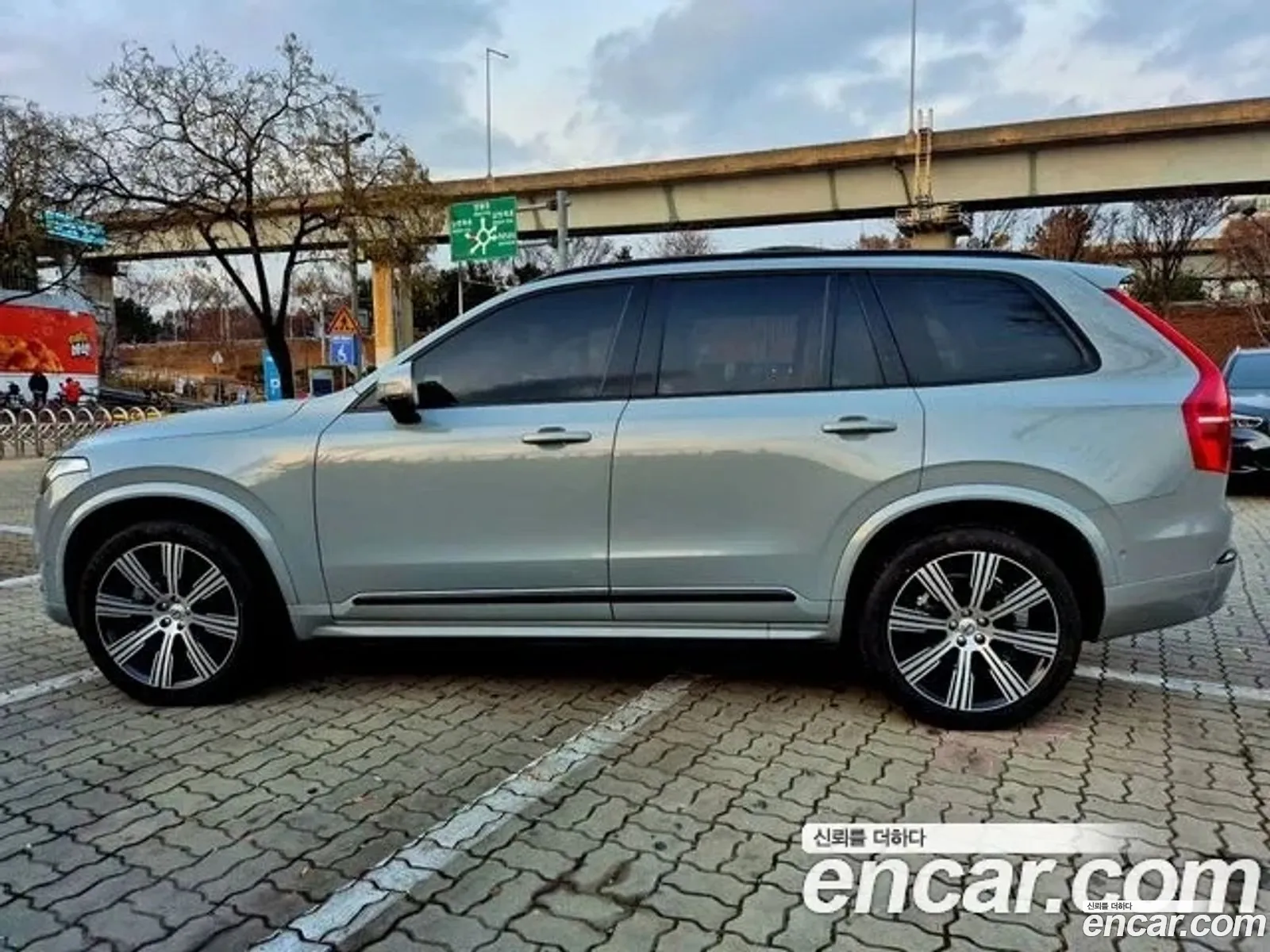 Volvo XC90 2024 — 16