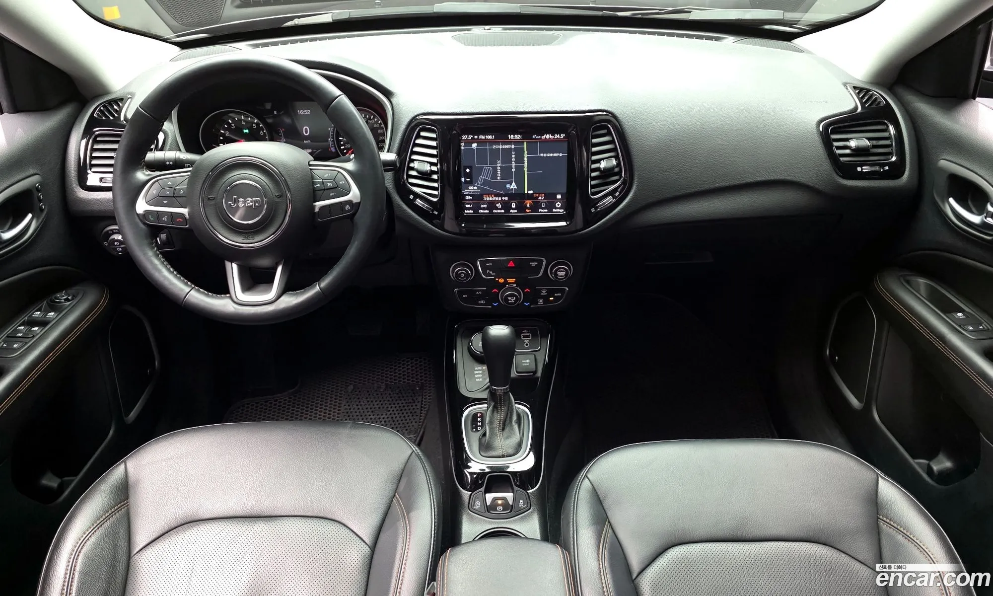Jeep Compass 2020 3C4NJDCBXLT173233 — 8