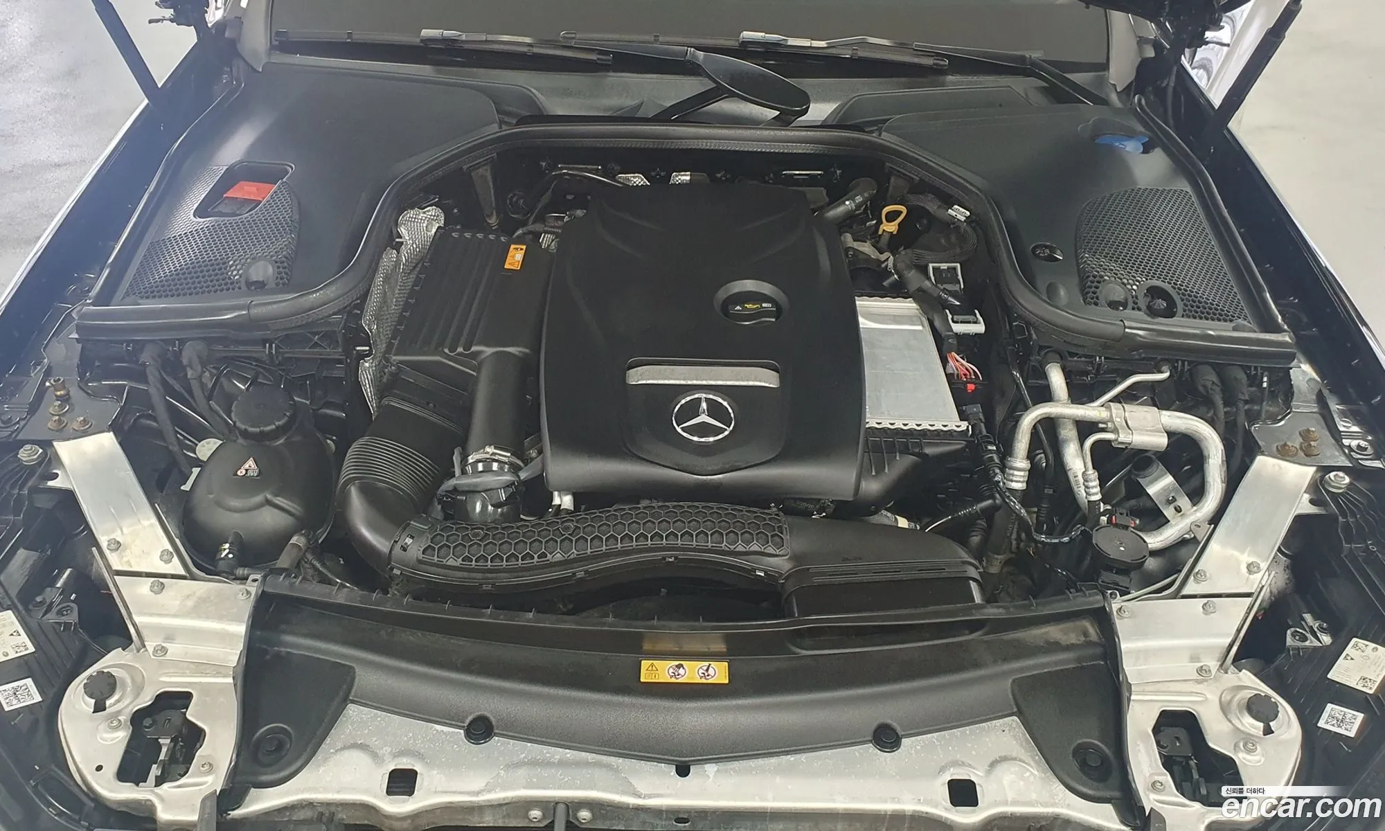 Mercedes-Benz E-Class W213 2020 — 12
