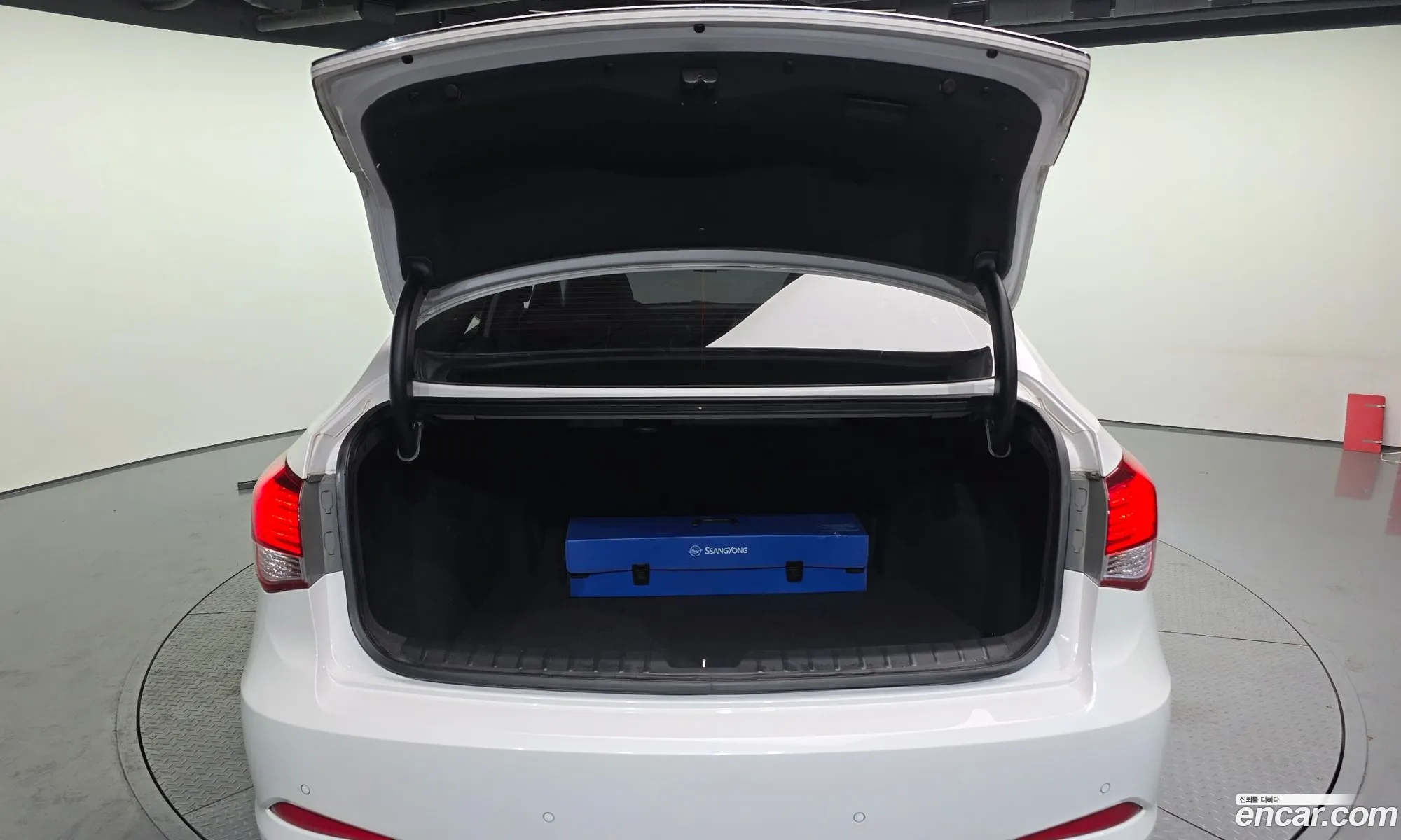 Hyundai i40 Saloon 2014 — 11