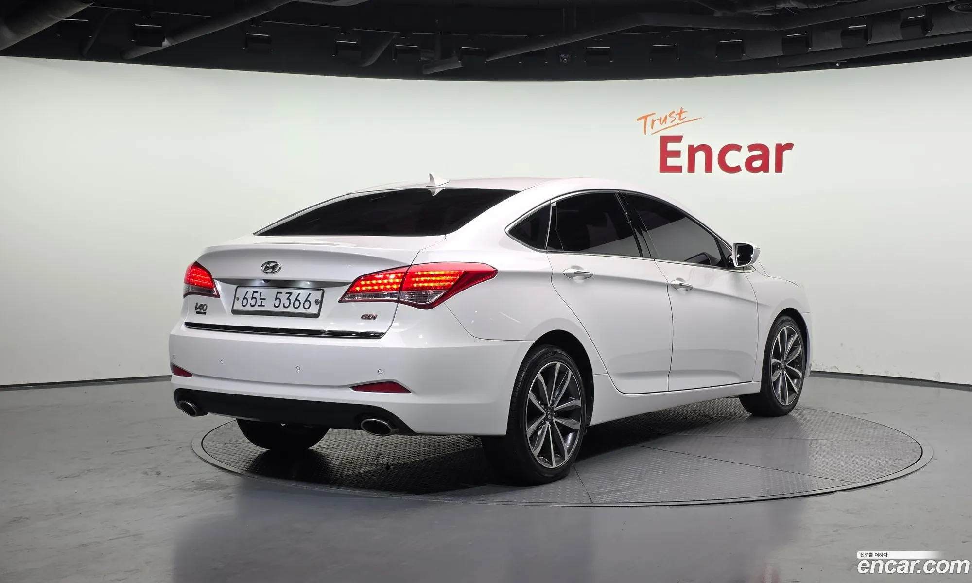 Hyundai i40 Saloon 2014 — 8