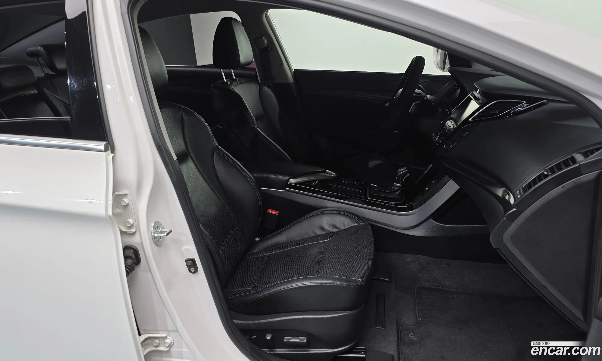 Hyundai i40 Saloon 2014 — 16