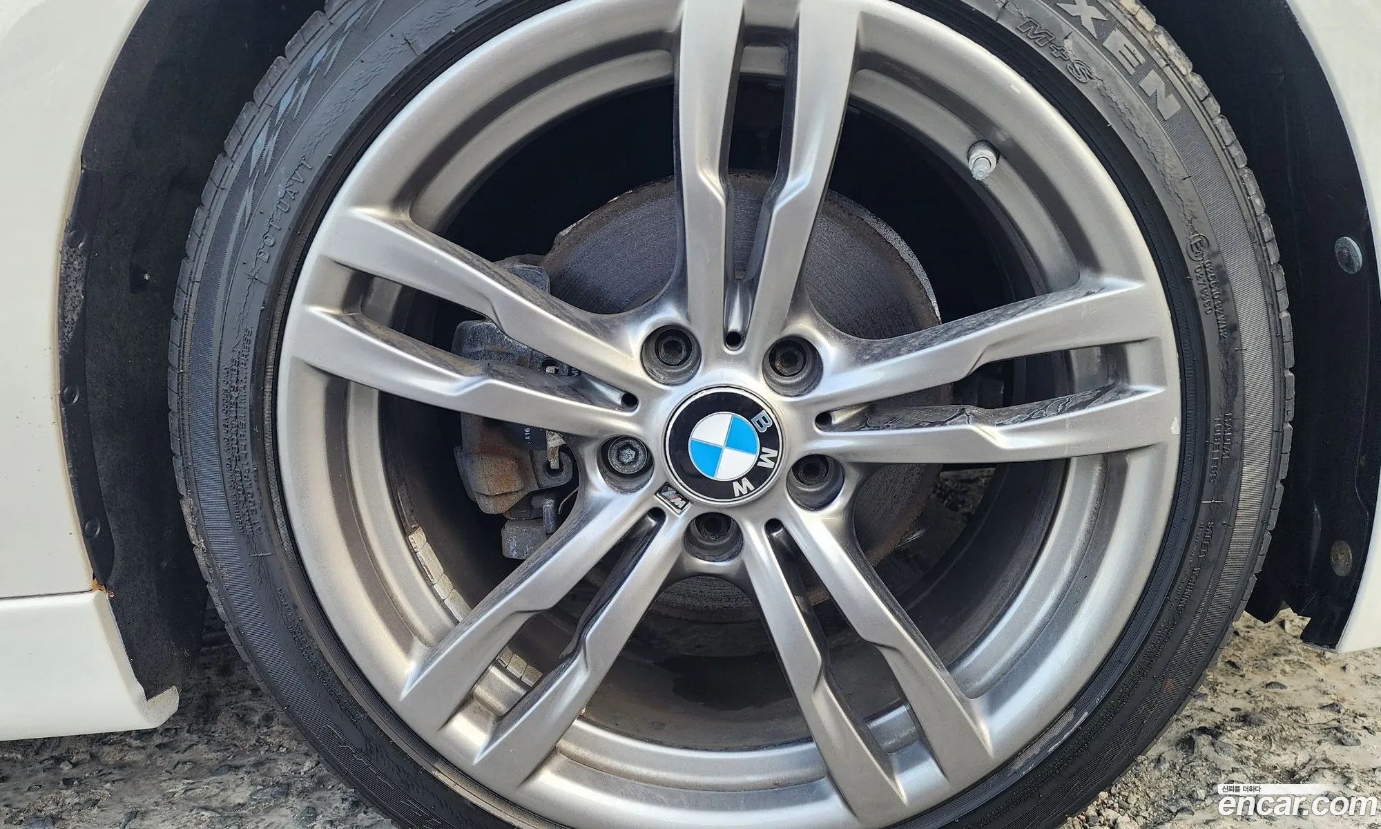 BMW 3 Series 2017 — 16