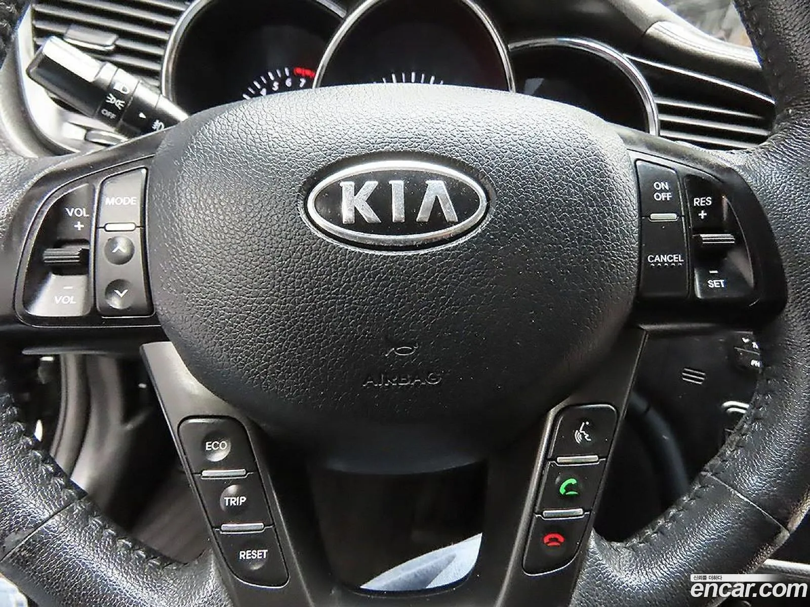 Kia K5 2010 — 14