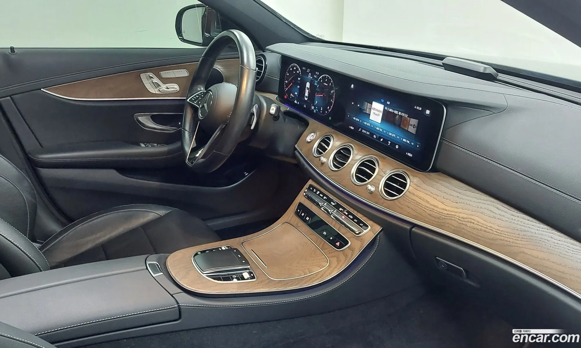 Mercedes-Benz E-Class W213 2020 — 13