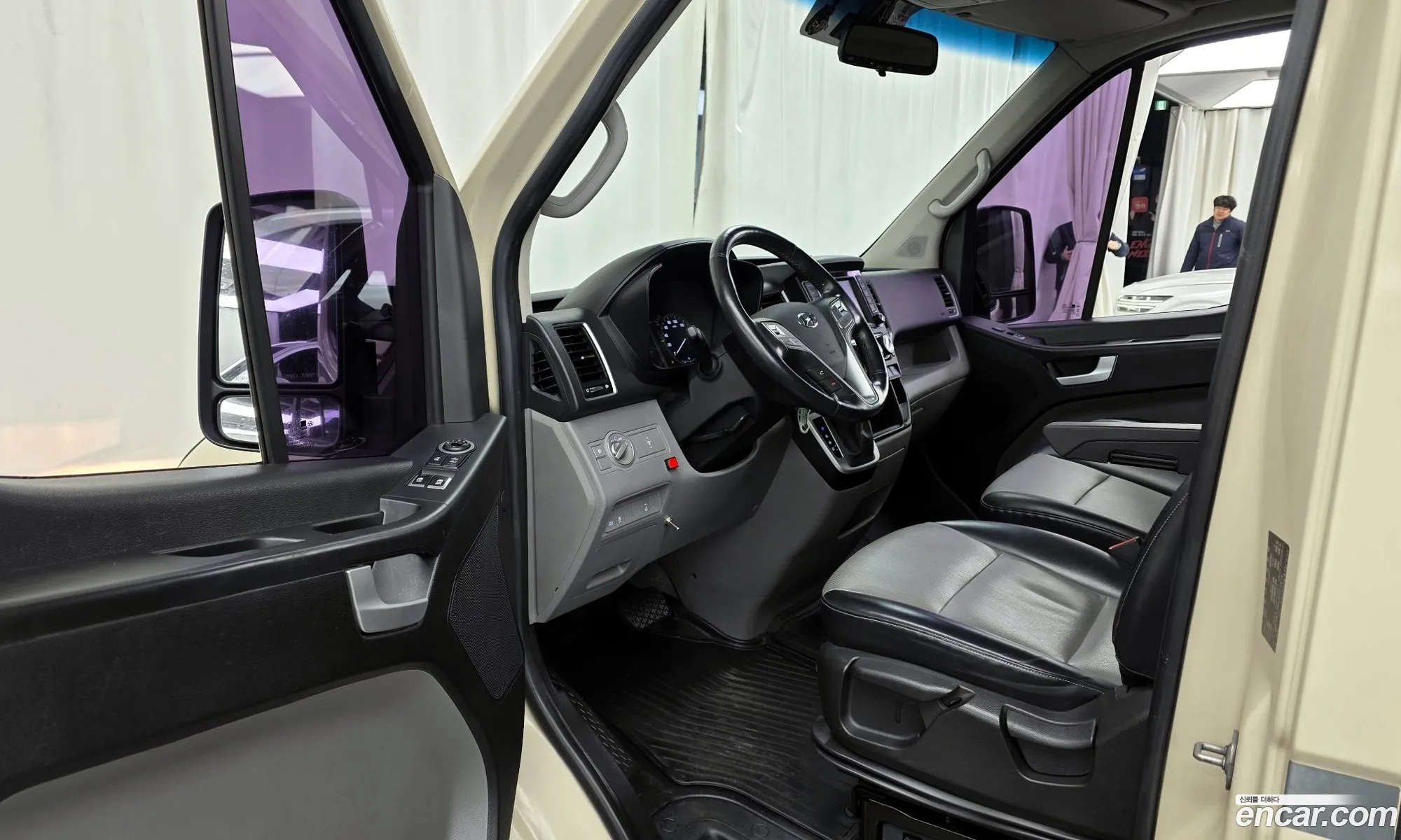 Hyundai Solati 2017 — 16