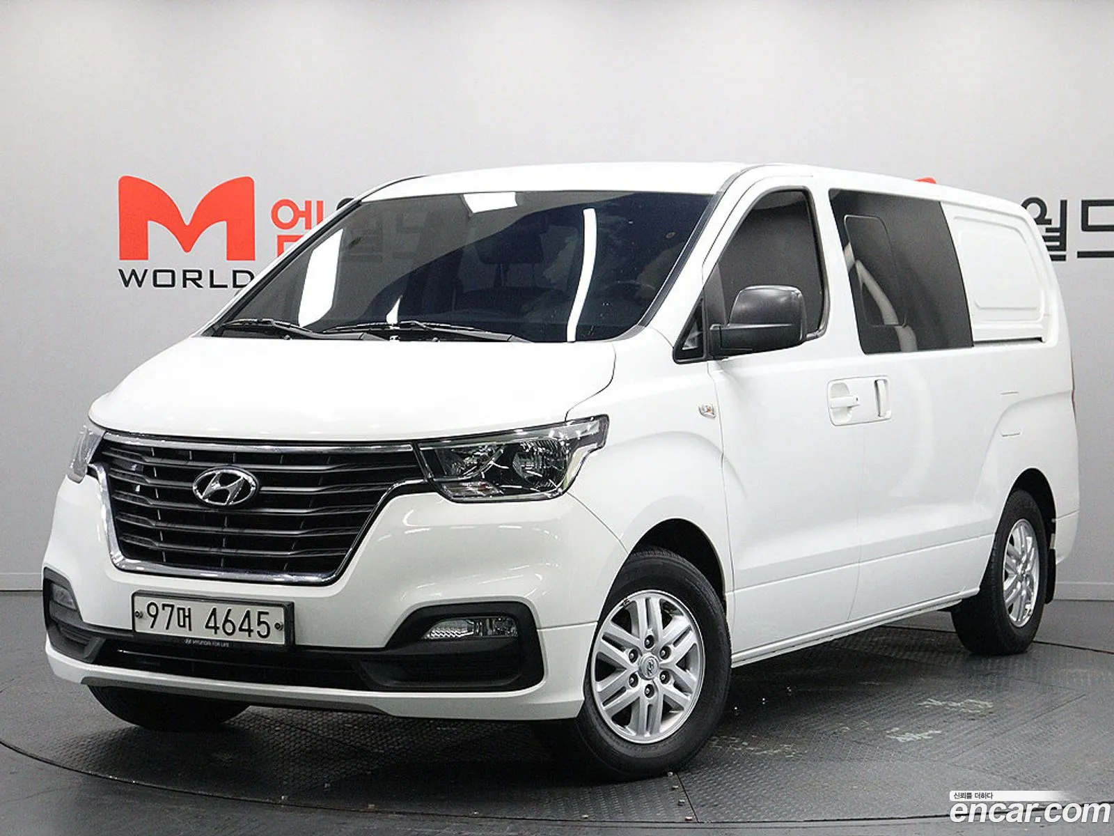 Hyundai Grand Starex 2021 — 18