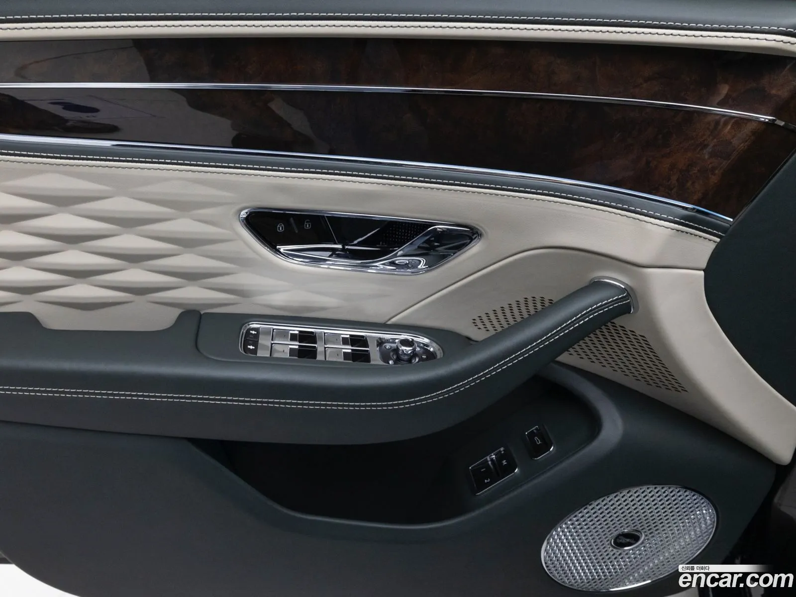 Bentley Flying Spur 2024 — 5