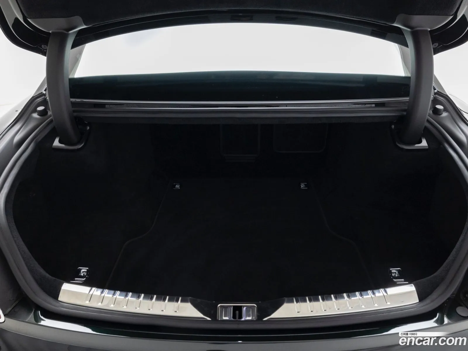 Bentley Flying Spur 2024 — 9