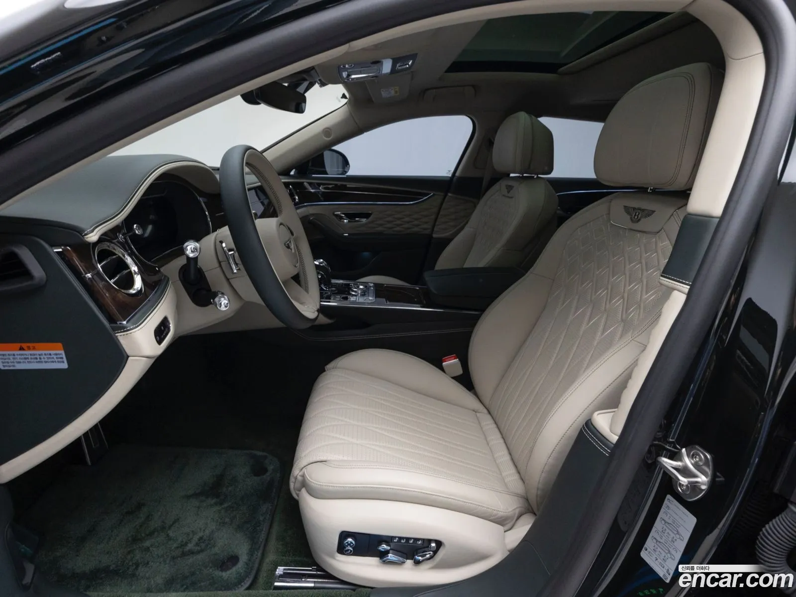 Bentley Flying Spur 2024 — 7