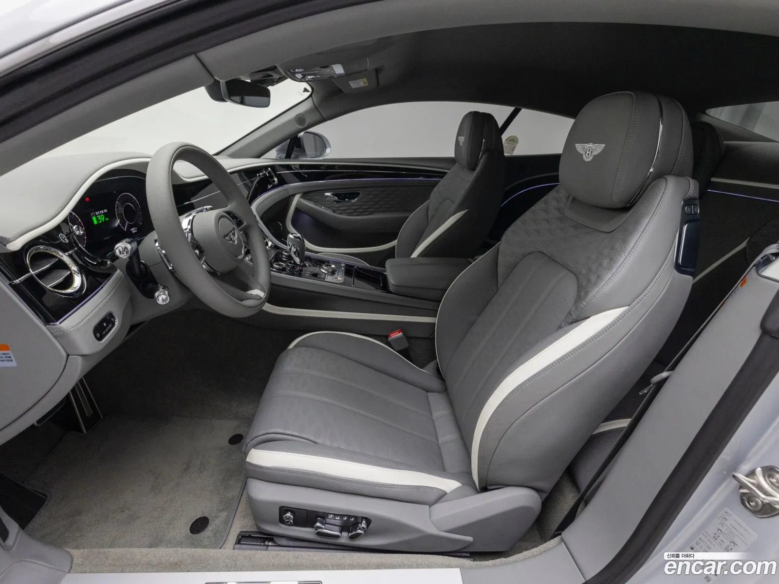 Bentley Continental GT 2025 — 19