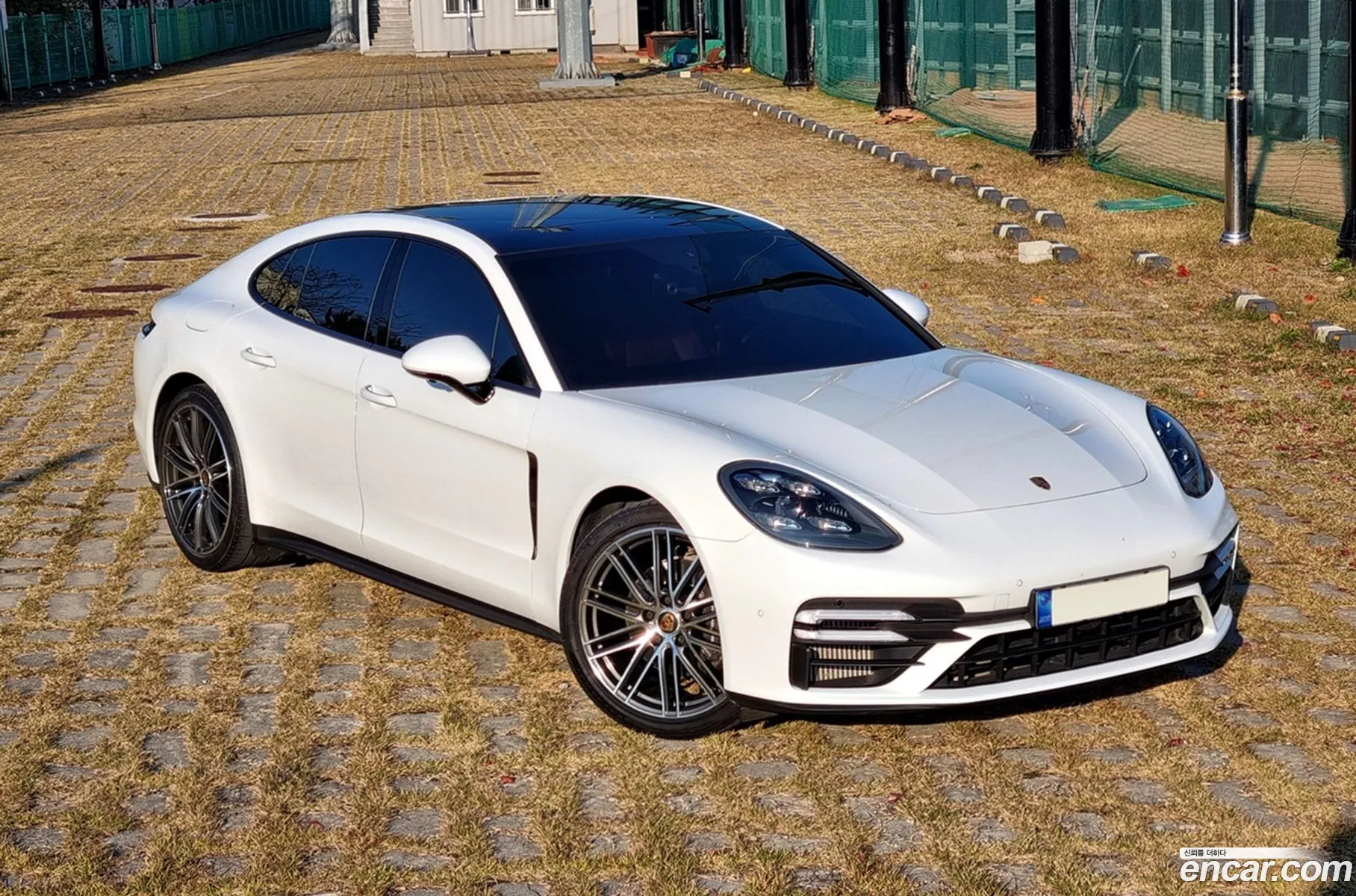 Porsche Panamera 2021 — 18