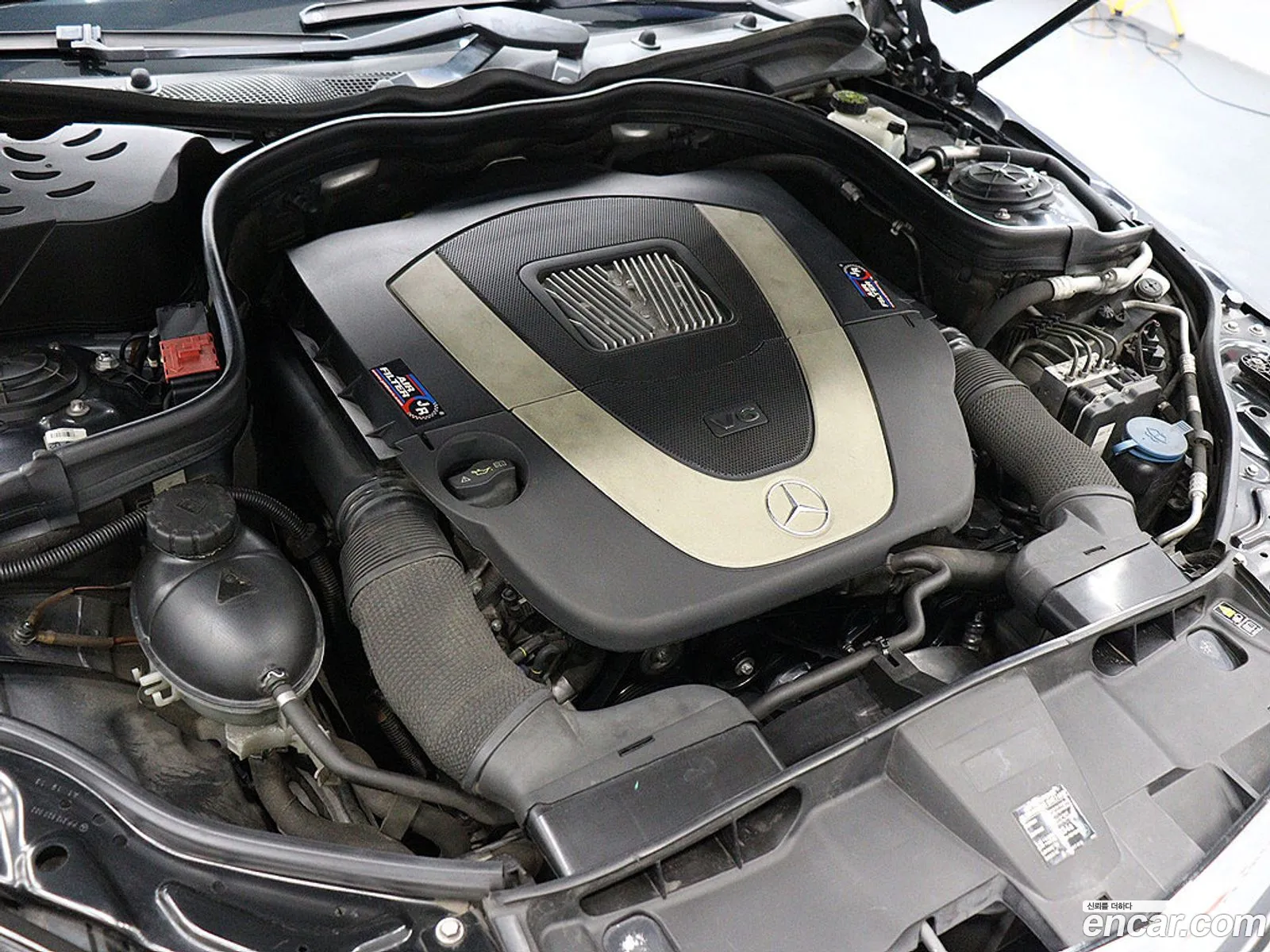 Mercedes-Benz E-Class W212 2010 — 16