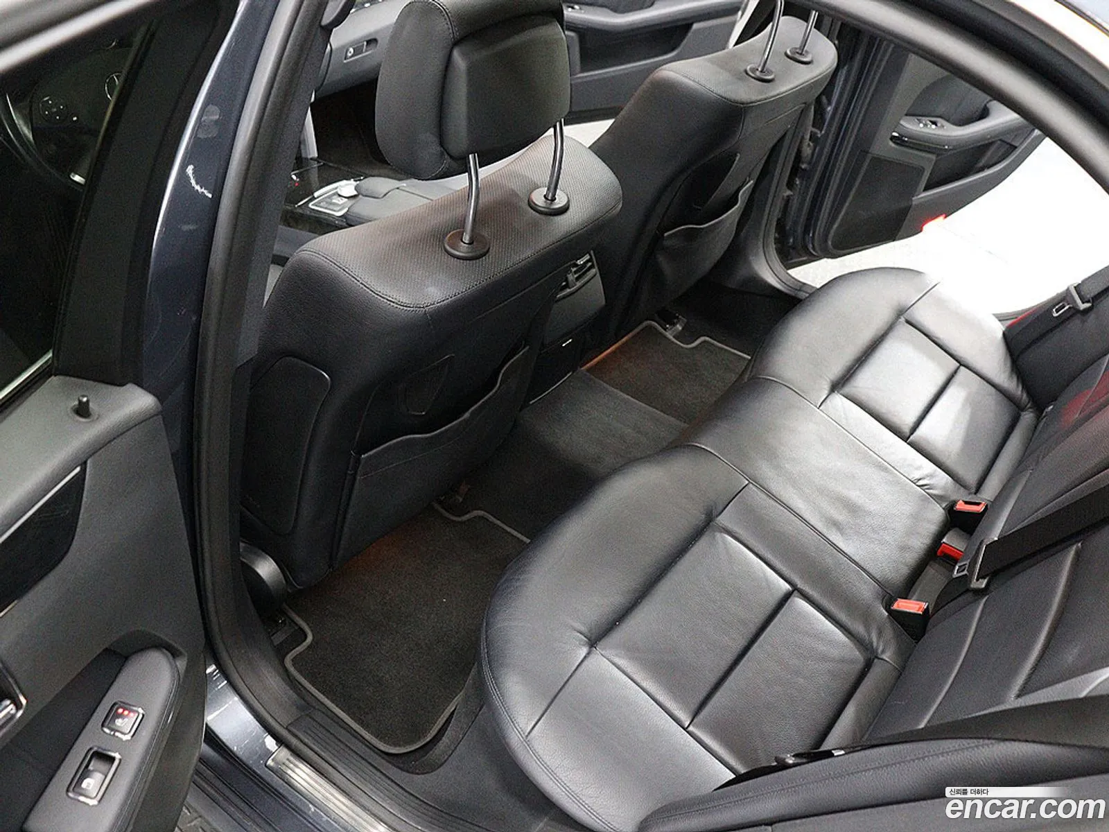 Mercedes-Benz E-Class W212 2010 — 9