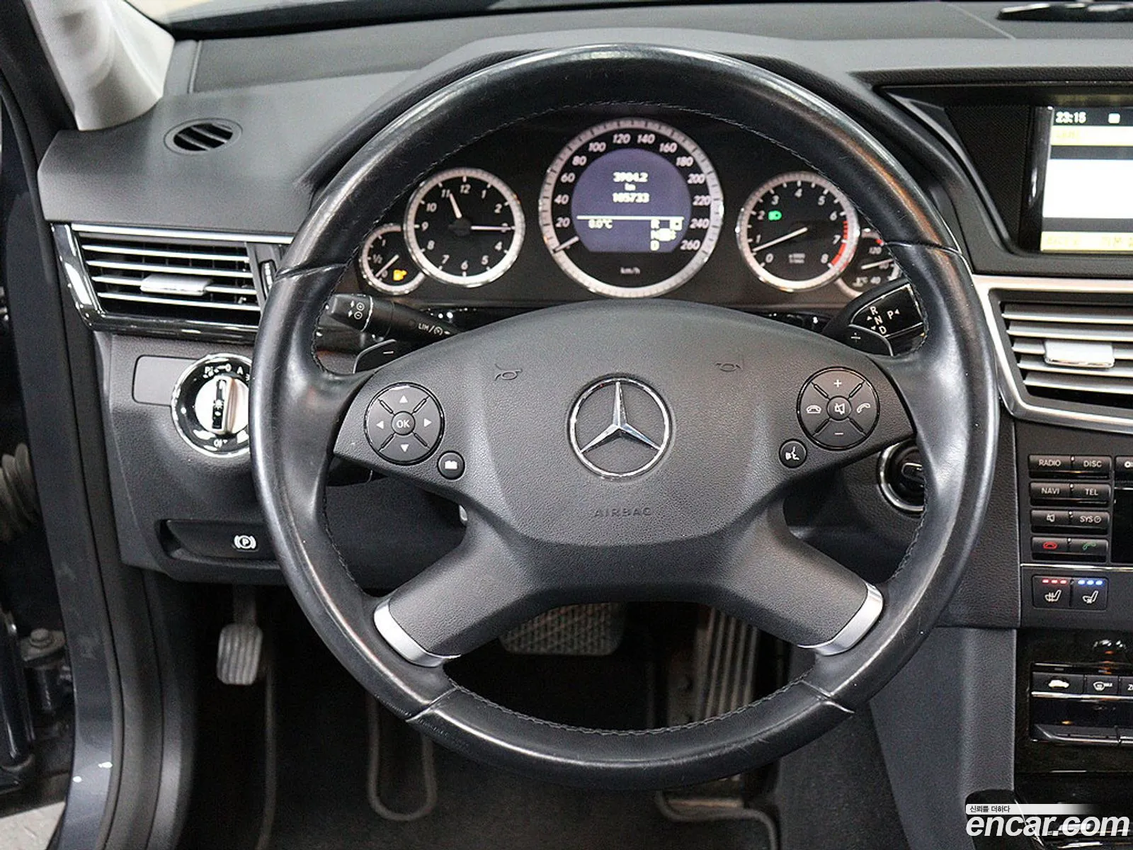 Mercedes-Benz E-Class W212 2010 — 15