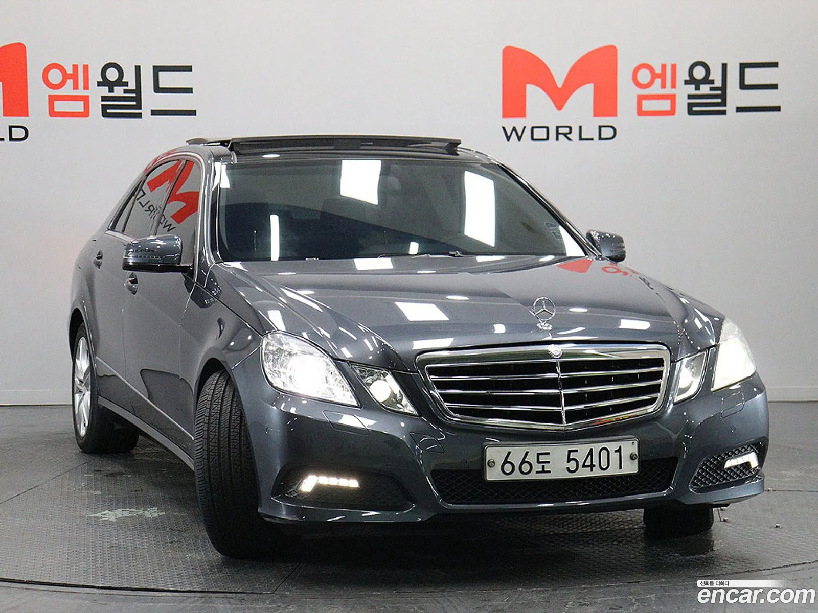 Mercedes-Benz E-Class W212 2010 — 14