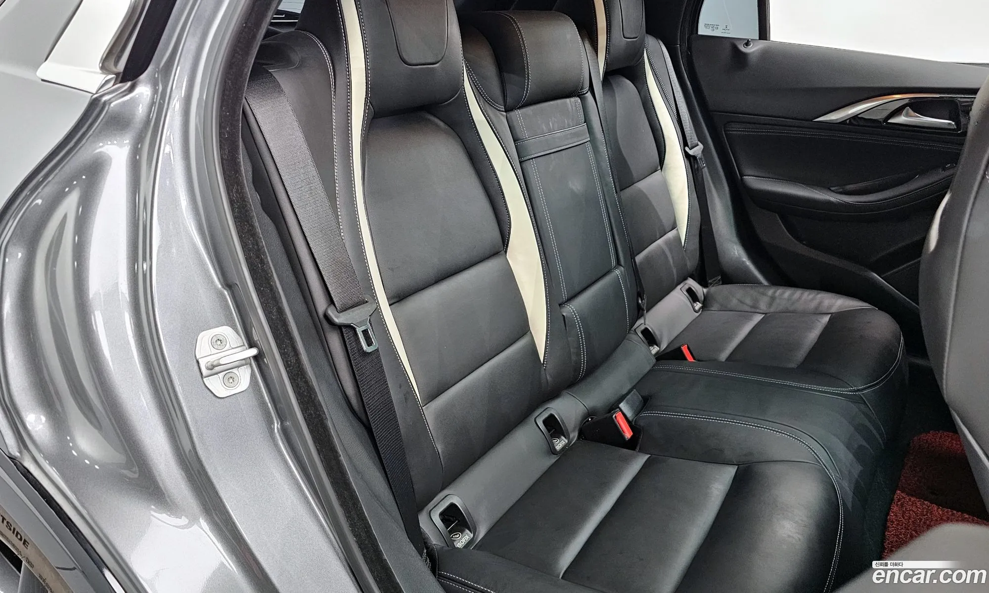 Infiniti Q30 2017 SJKCH53E5HA056741 — 10
