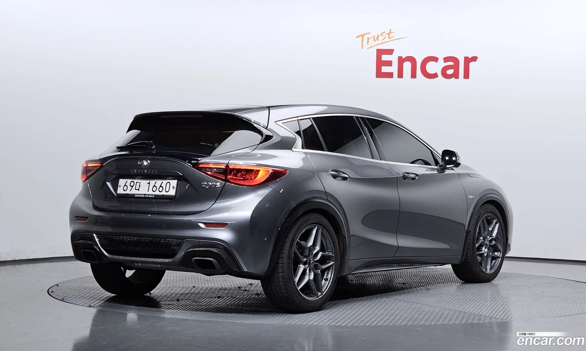 Infiniti Q30 2017 SJKCH53E5HA056741 — 14